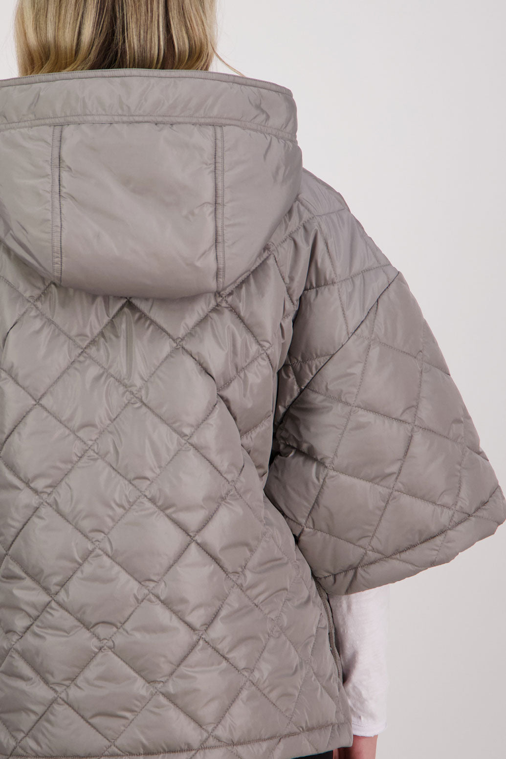 Briarwood Quilted jacket with wide 3/4 sleeves. Chap, Silver/Grey