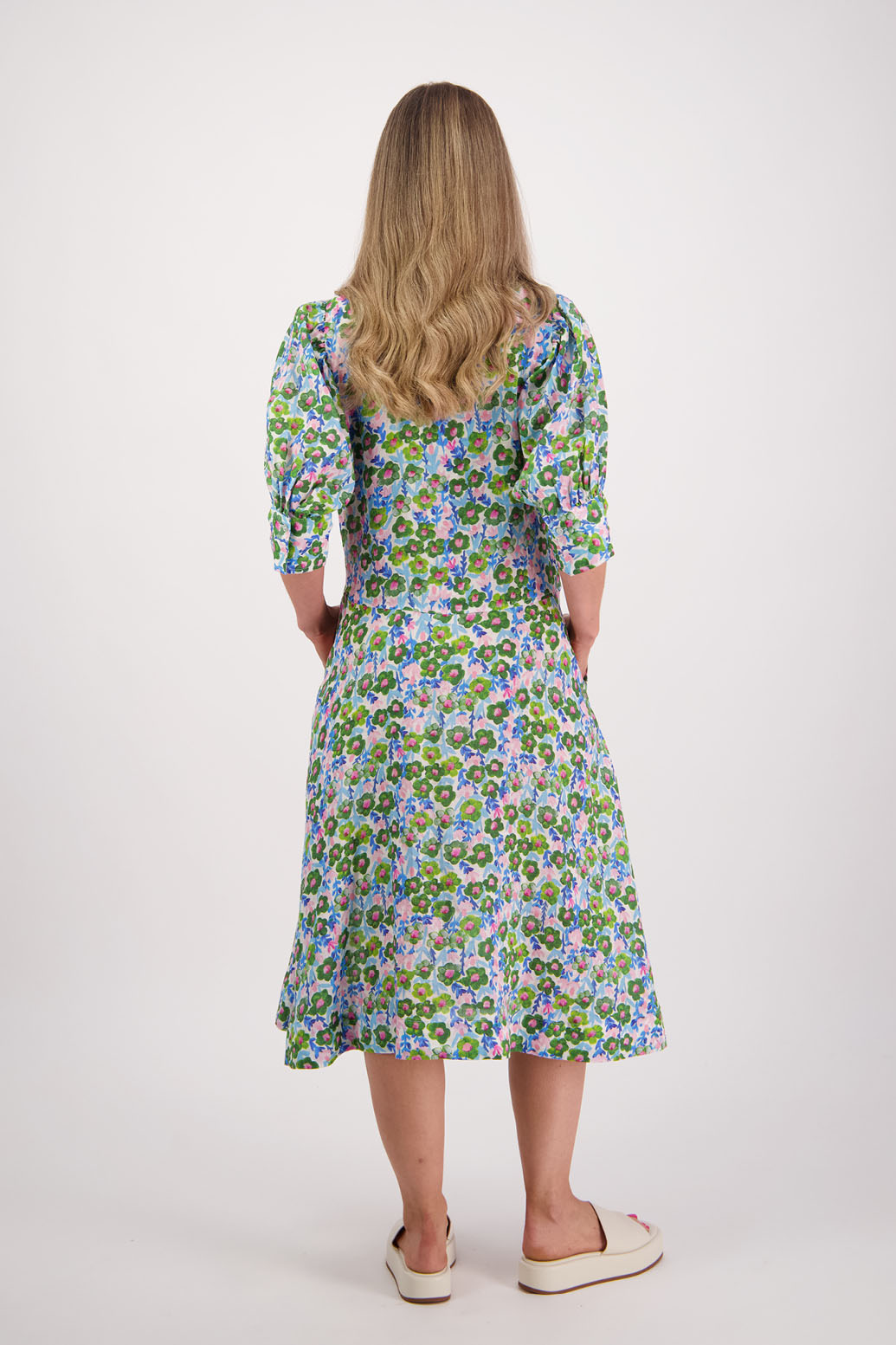 Womens shirt dress, midi length with elbow length puff sleeves. Briarwood NZ. Ramie, Christine. Daisy Print