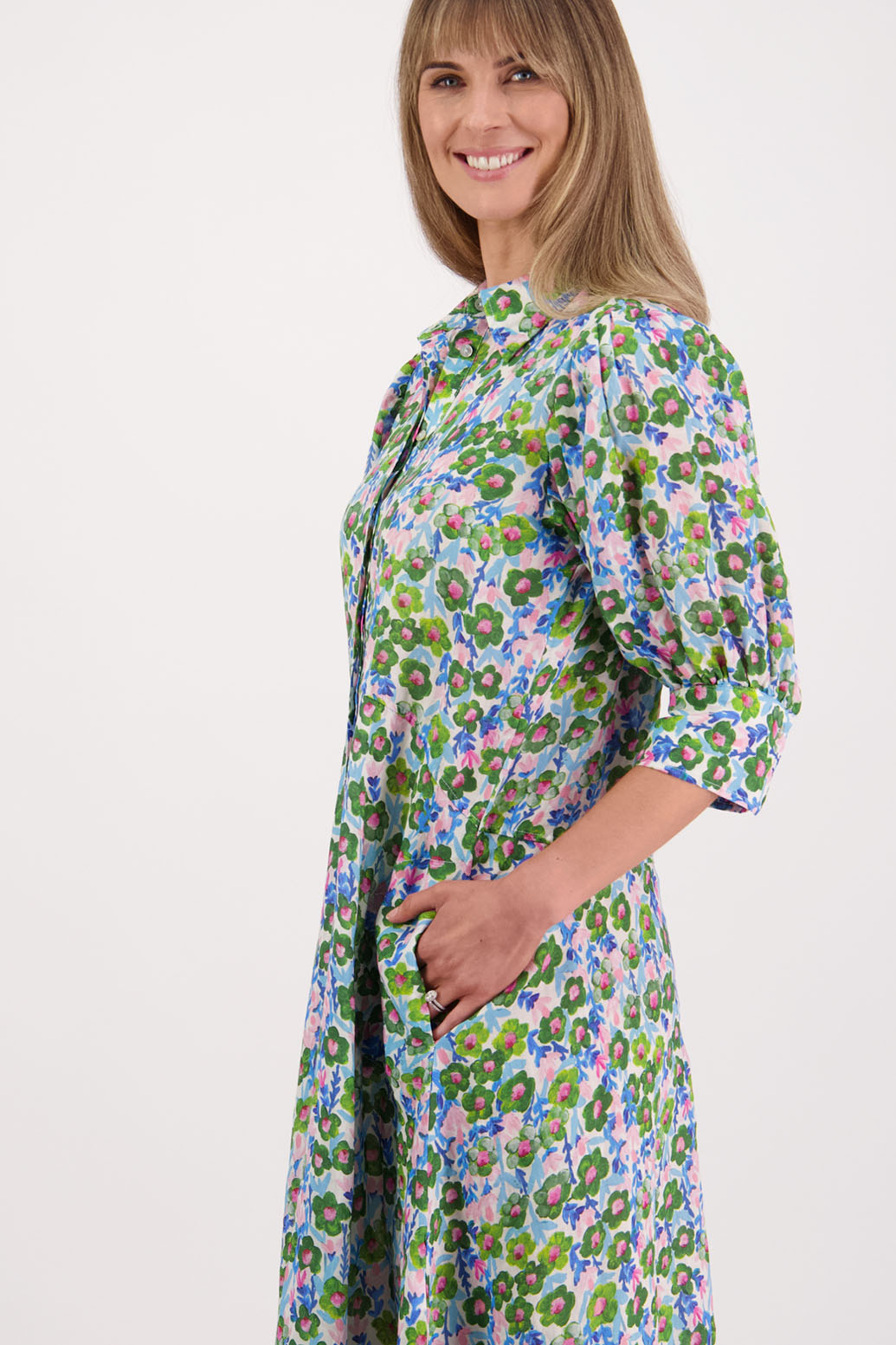 Womens shirt dress, midi length with elbow length puff sleeves. Briarwood NZ. Ramie, Christine. Daisy Print