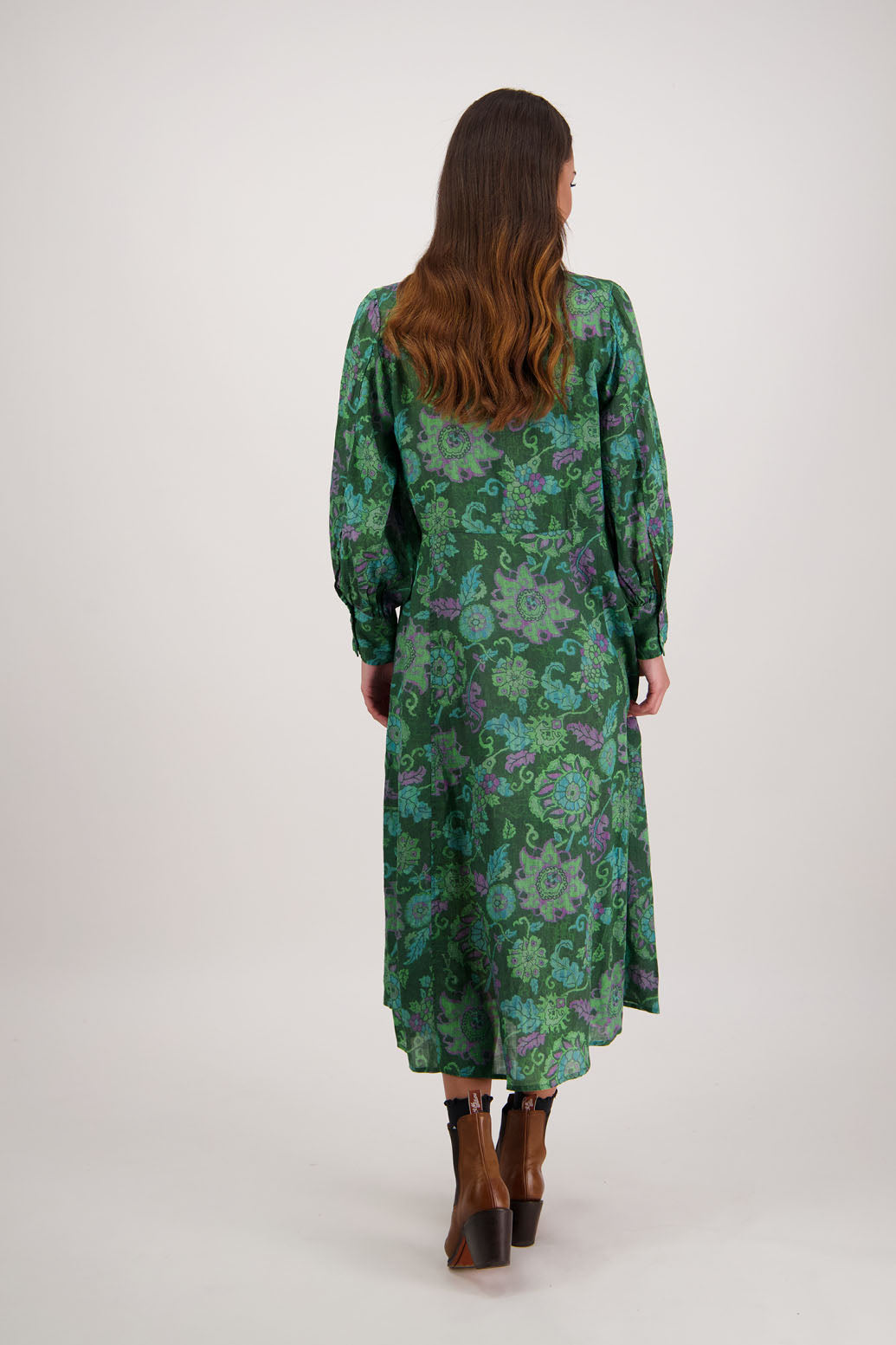 Hollie Dress in Green Floral by Briarwood NZ. Flattering 100% ramie shirt dress with full length sleeves, shaped waist, pockets