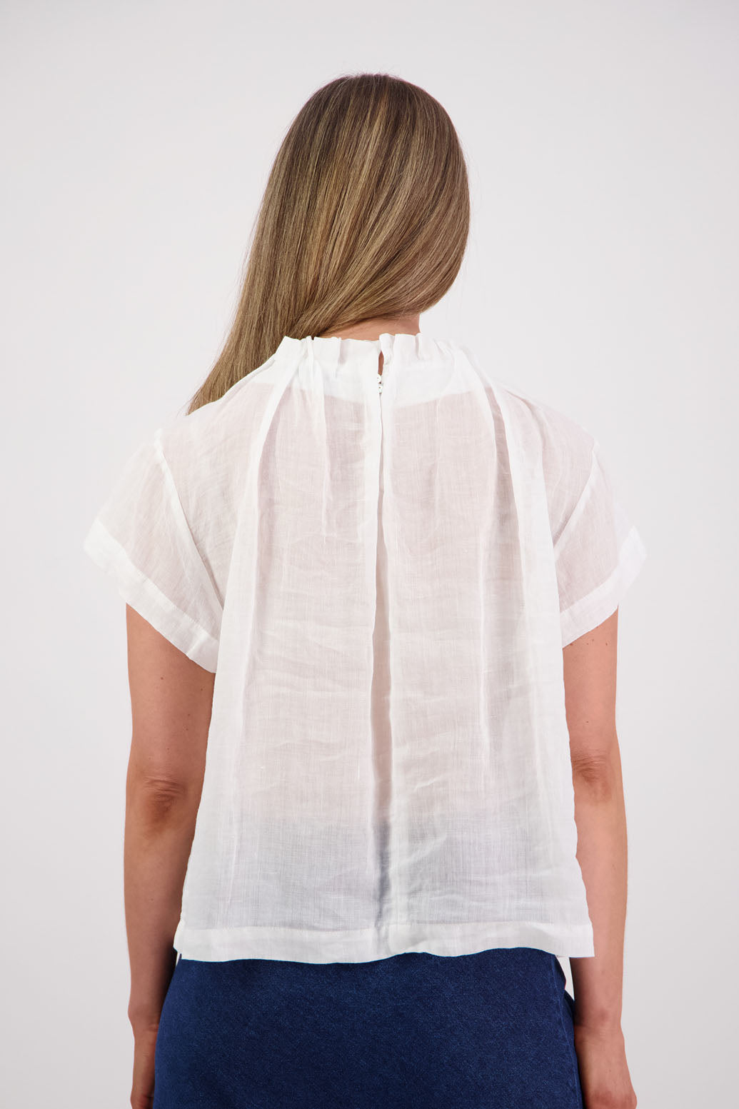 Briarwood NZ, Women's Short Sleeve Ramie White Top with Pleated Neck