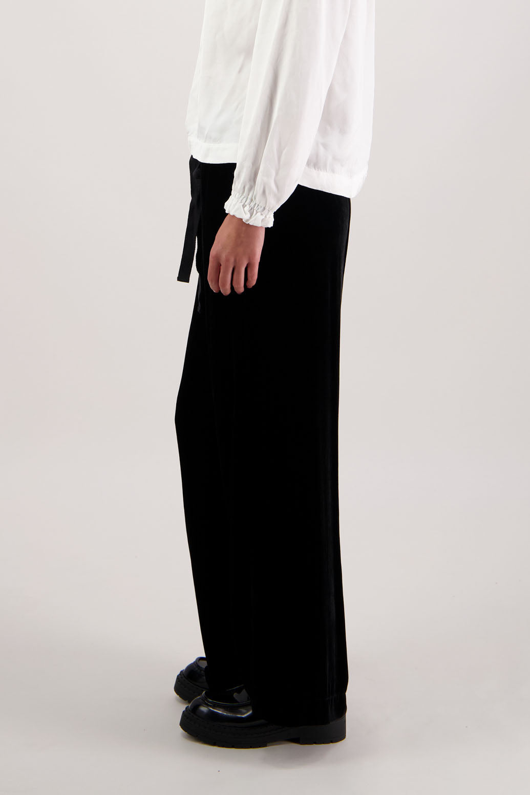 Reggie Pant in Black Velvet by Briarwood NZ. A
18% Silk, 82% Rayon Velvet Pant with straight leg, elasticated waist with tie and pockets