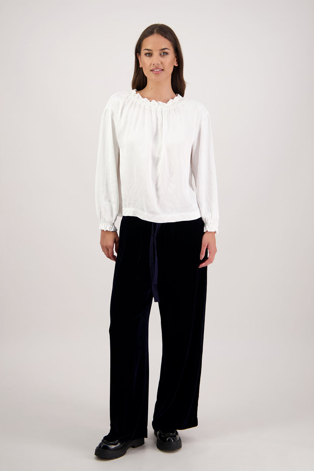 Reggie Pant in Ink Velvet by Briarwood NZ. A
18% Silk, 82% Rayon Velvet Pant with straight leg, elasticated waist with tie and pockets