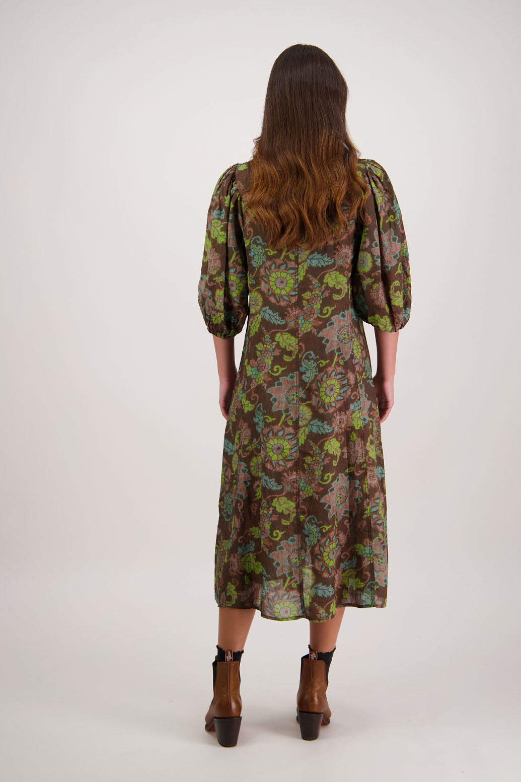 Rosette Dress in Vintage Floral by Briarwood NZ. Flattering 100% ramie dress with puff elasticated sleeves, button through, grandpa collar