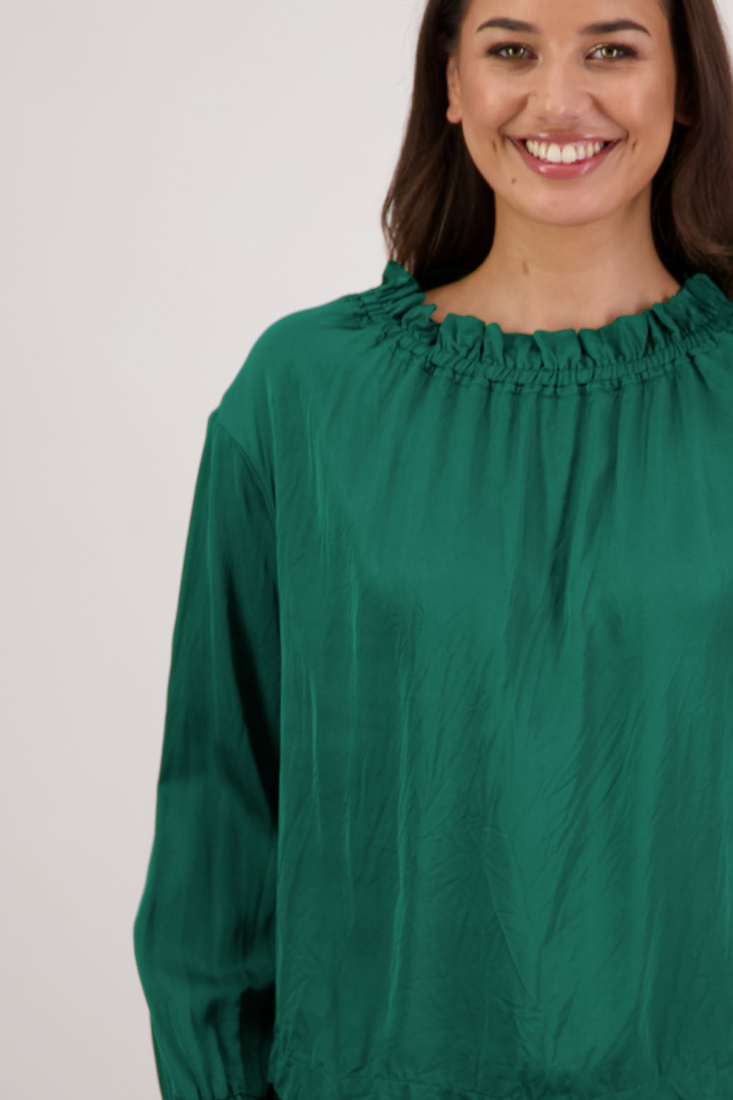 Rowan Top in Emerald by Briarwood NZ. 100% viscose easy fit top with full length sleeves, elasticated neck
