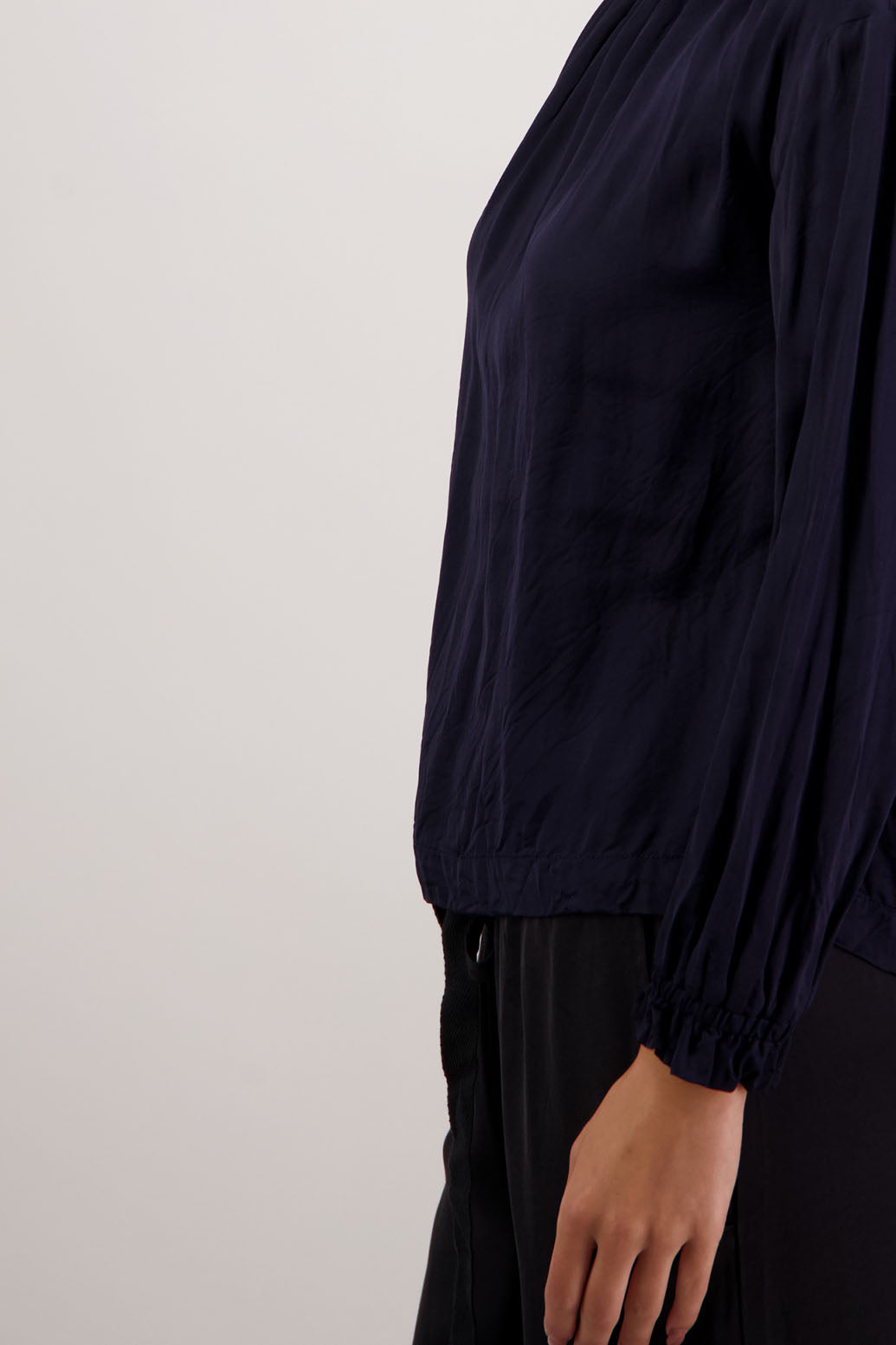 Rowan Ink Top by Briarwood NZ. 100% viscose easy fit top with full length sleeves, elasticated neck
