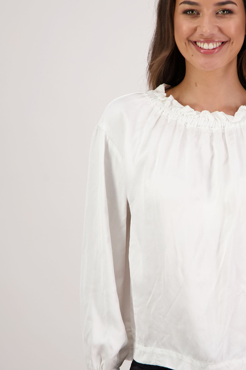 Rowan Ivory Top by Briarwood NZ. 100% viscose easy fit top with full length sleeves, elasticated neck