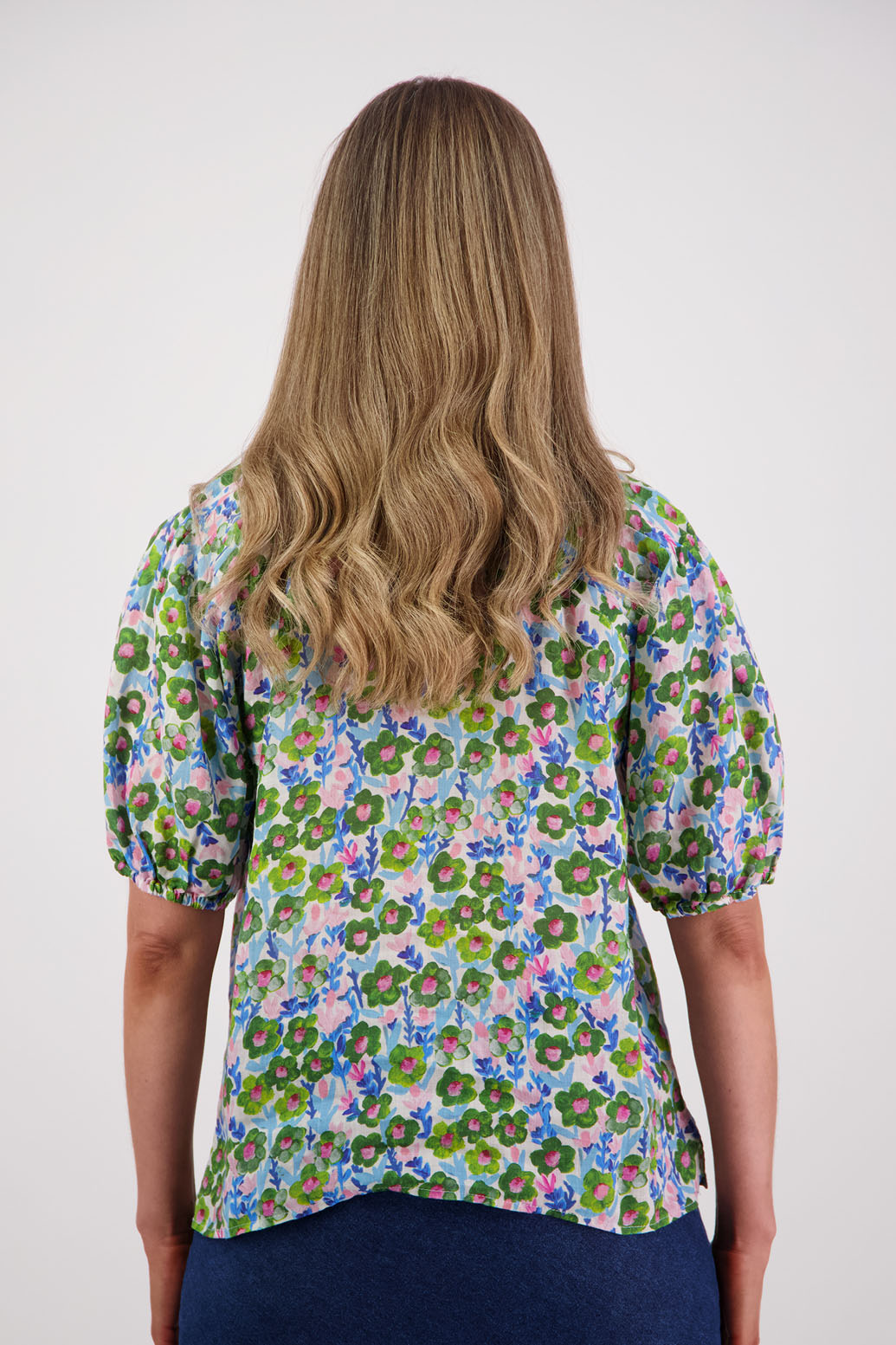 Womens Ramie shirt with pleats across the shoulders, soft puff elbow length sleeves and Grandpa collar. Briarwood NZ. Stevie, Daisy print