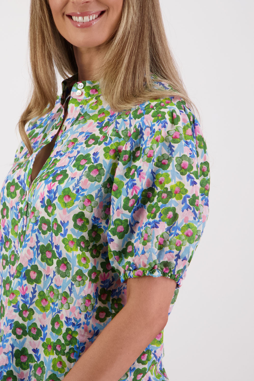 Womens Ramie shirt with pleats across the shoulders, soft puff elbow length sleeves and Grandpa collar. Briarwood NZ. Stevie, Daisy print