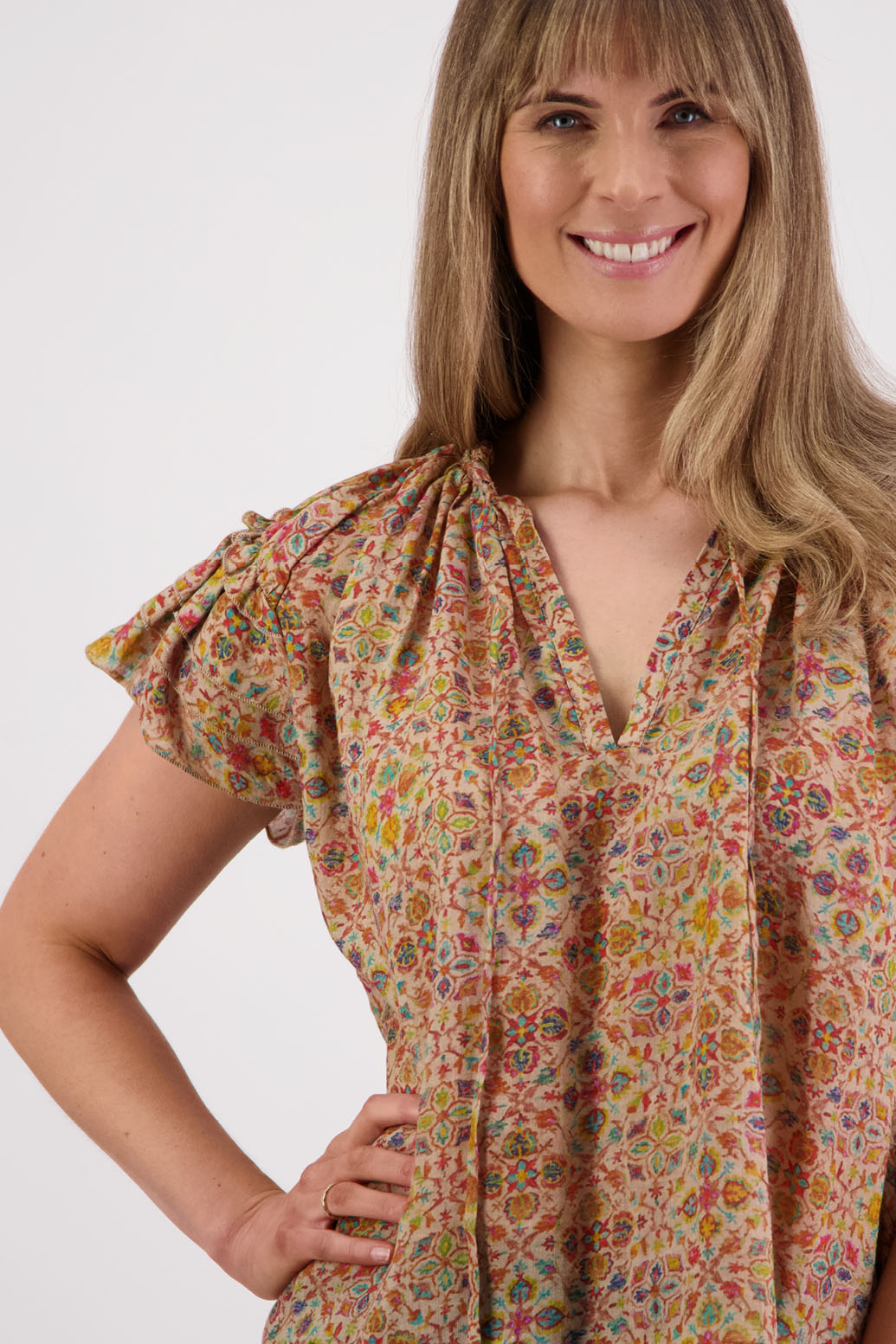 Shakespeare a soft floaty top with flattering layered short sleeves. Briarwood NZ. Ramie, Little Leaf print