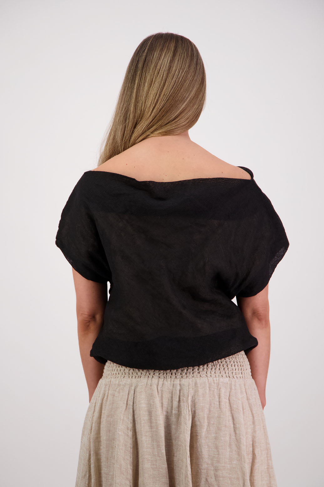 Womens lined, wide neck top that can be worn off the shoulder. Elastic panels around neckline. Linen Gauze. Briarwood NZ. Shelby, Black