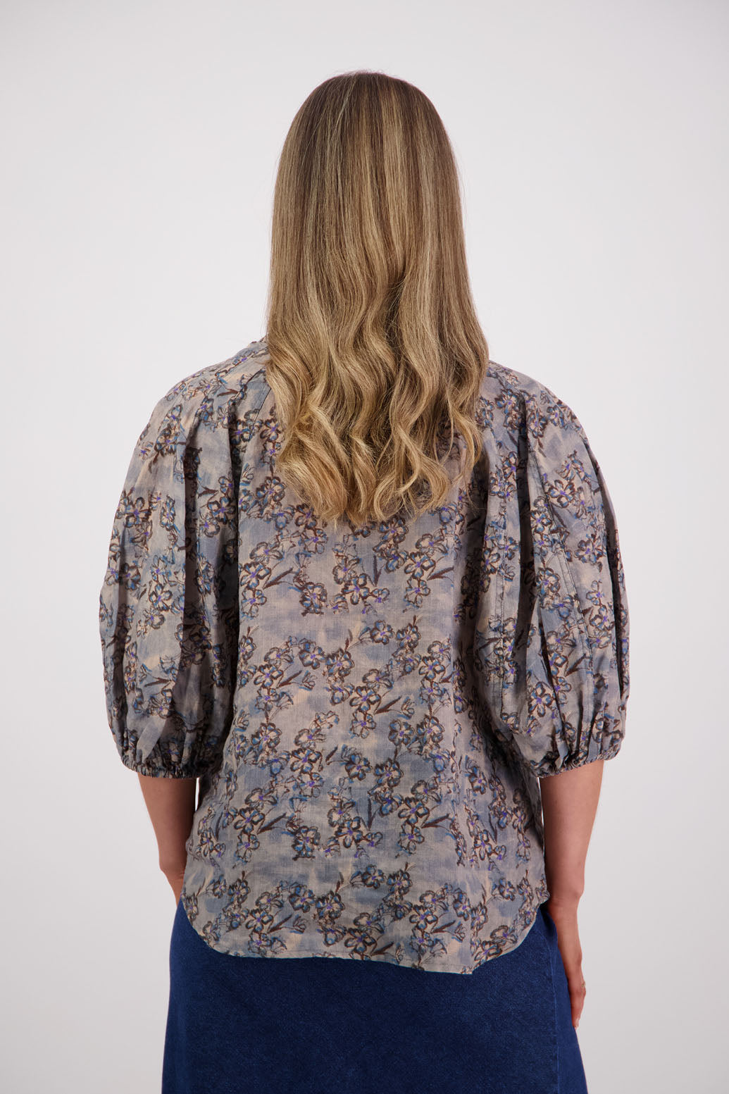Womens shirt with elbow length puff sleeves and slimmer fit through the body. Briarwood NZ. Ramie, Sophia, Denim Daisy