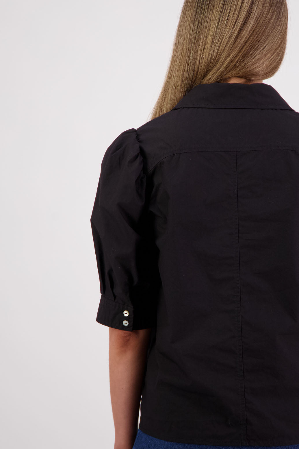 Womens Cotton Poplin Black shirt with puff elbow length sleeves, covered buttons and slightly fitted. Briarwood NZ. Stella