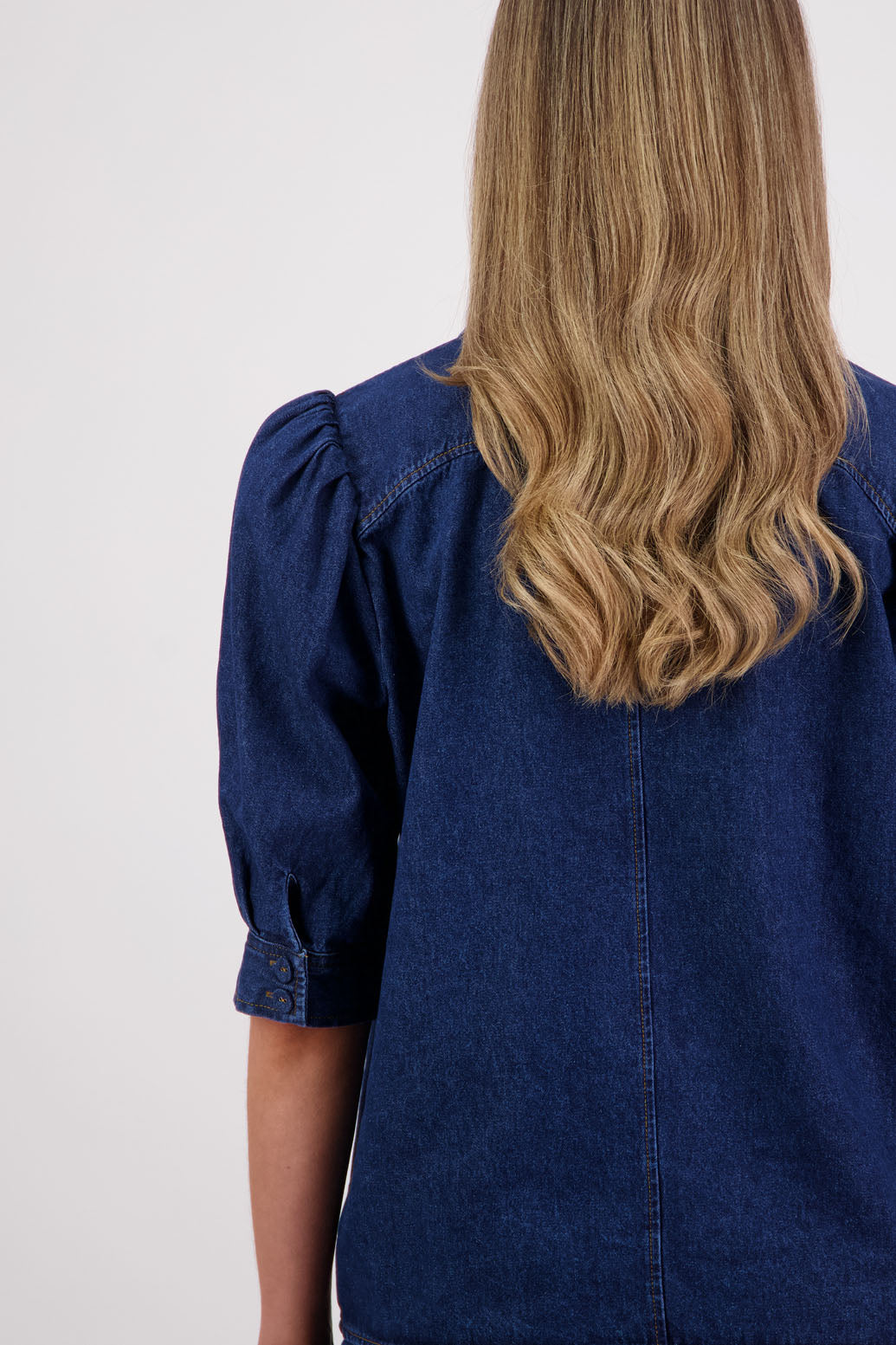 Womens denim shirt with elbow length puff sleeves, slightly fitted. Briarwood NZ. Stella