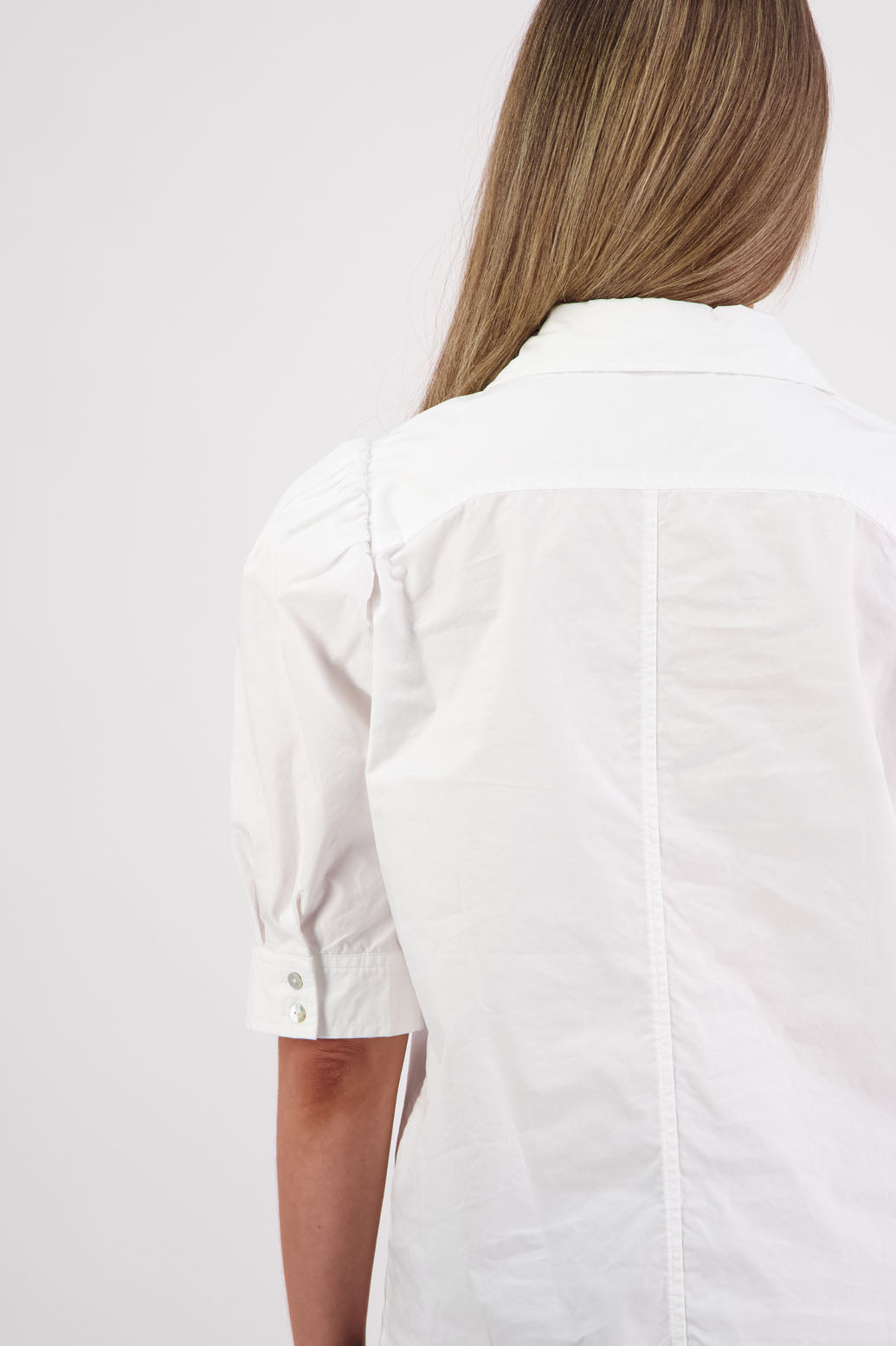 Womens Cotton Poplin White shirt with puff elbow length sleeves, covered buttons and slightly fitted. Briarwood NZ. Stella