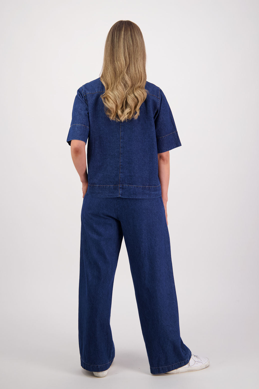 Womens wide leg denim pant with elasticated waist and pockets. Briarwood NZ. Suzuki