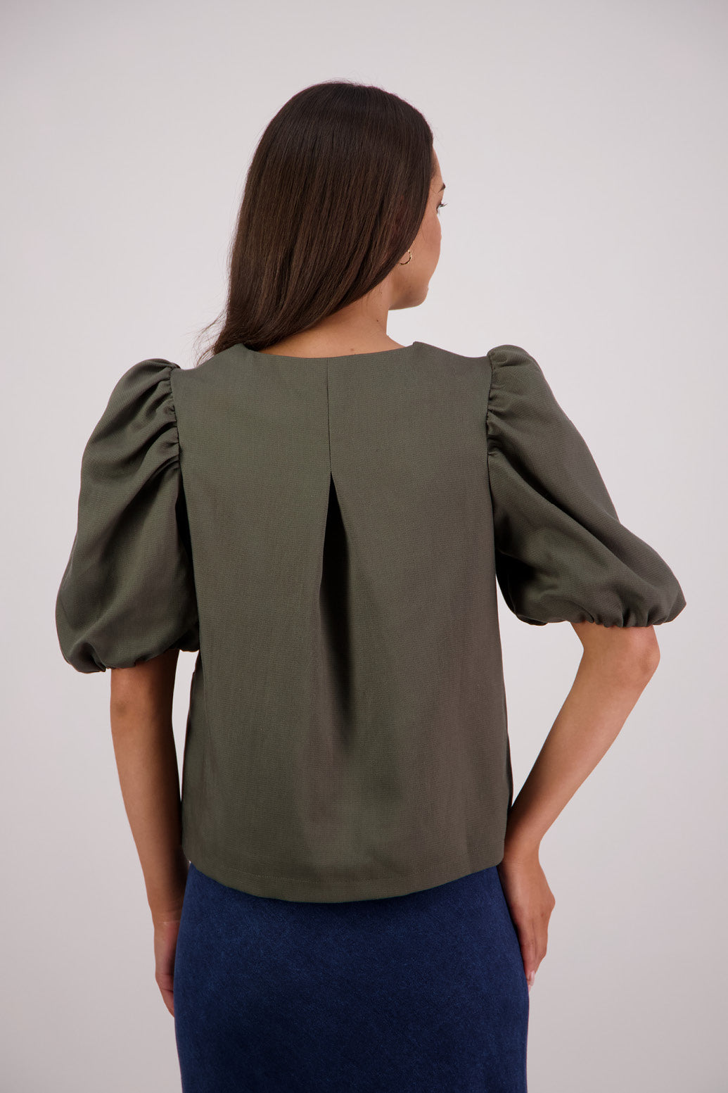 Back view Briarwood Therese Top/Jacket in Forest.