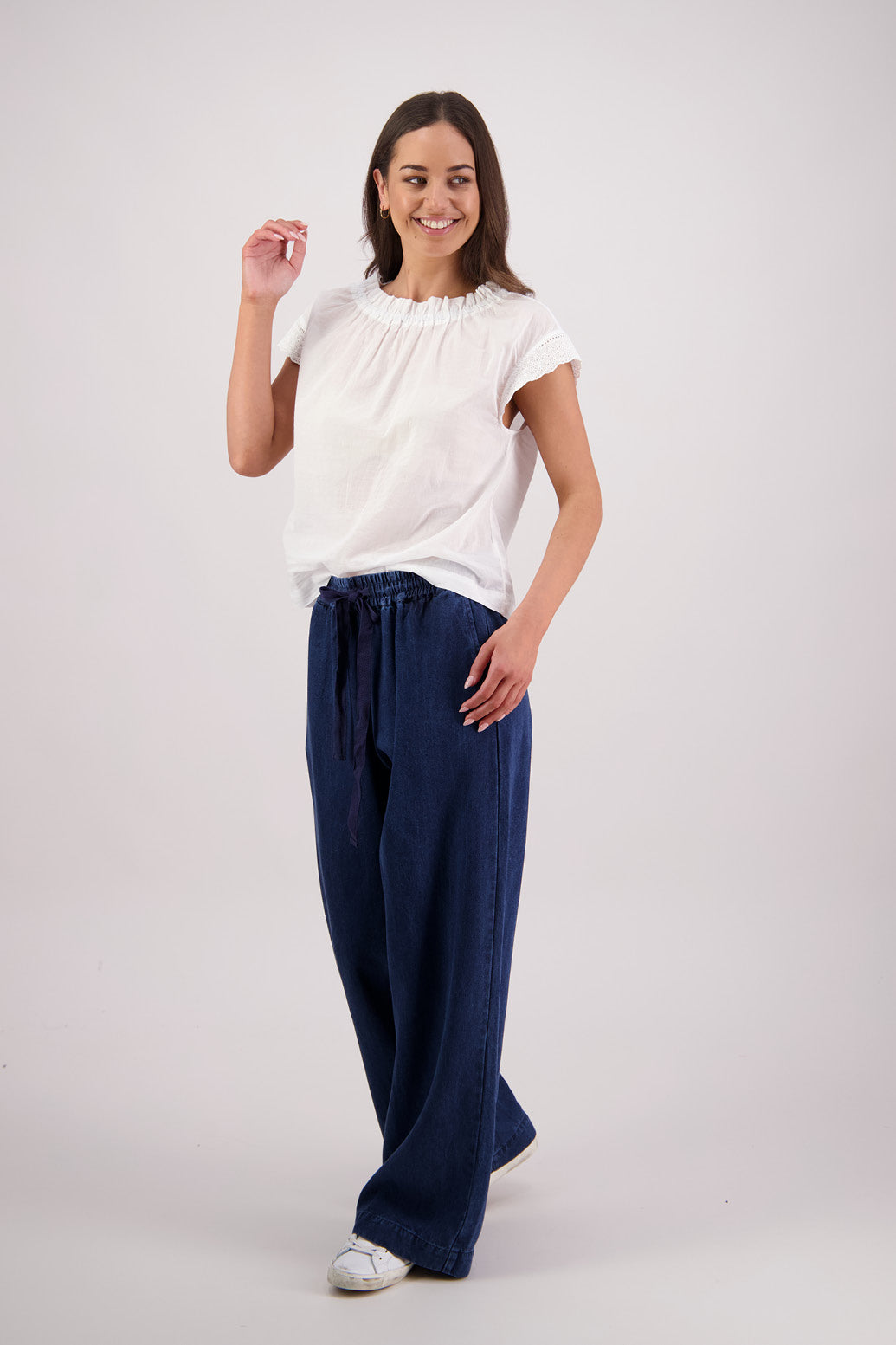 Side view Briarwood Totsi Tencel Denim Pant.