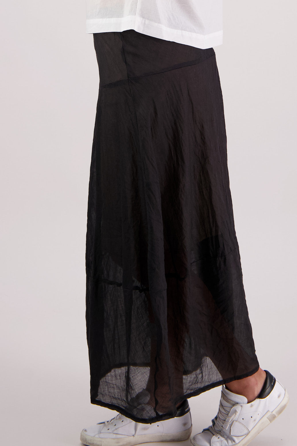 Closeup side view Briarwood Tutti Skirt in Black.