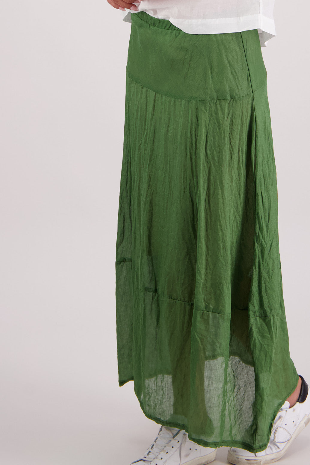 Closeup side view Briarwood Tutti Skirt in Green.