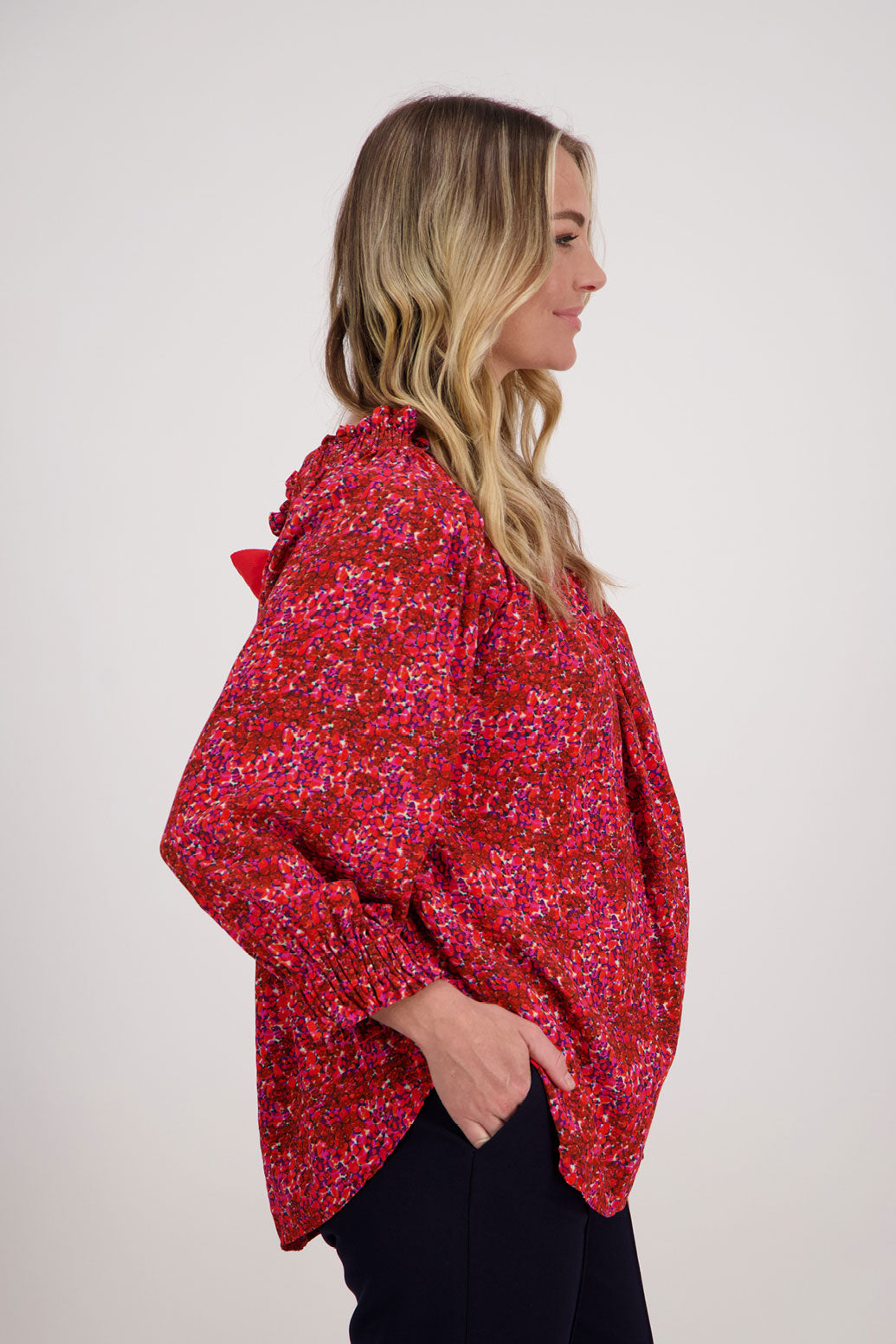 Red Floral Briarwood Reversible viscose top. 3/4 Sleeves and complementary tie worn at the front or back. Annabelle