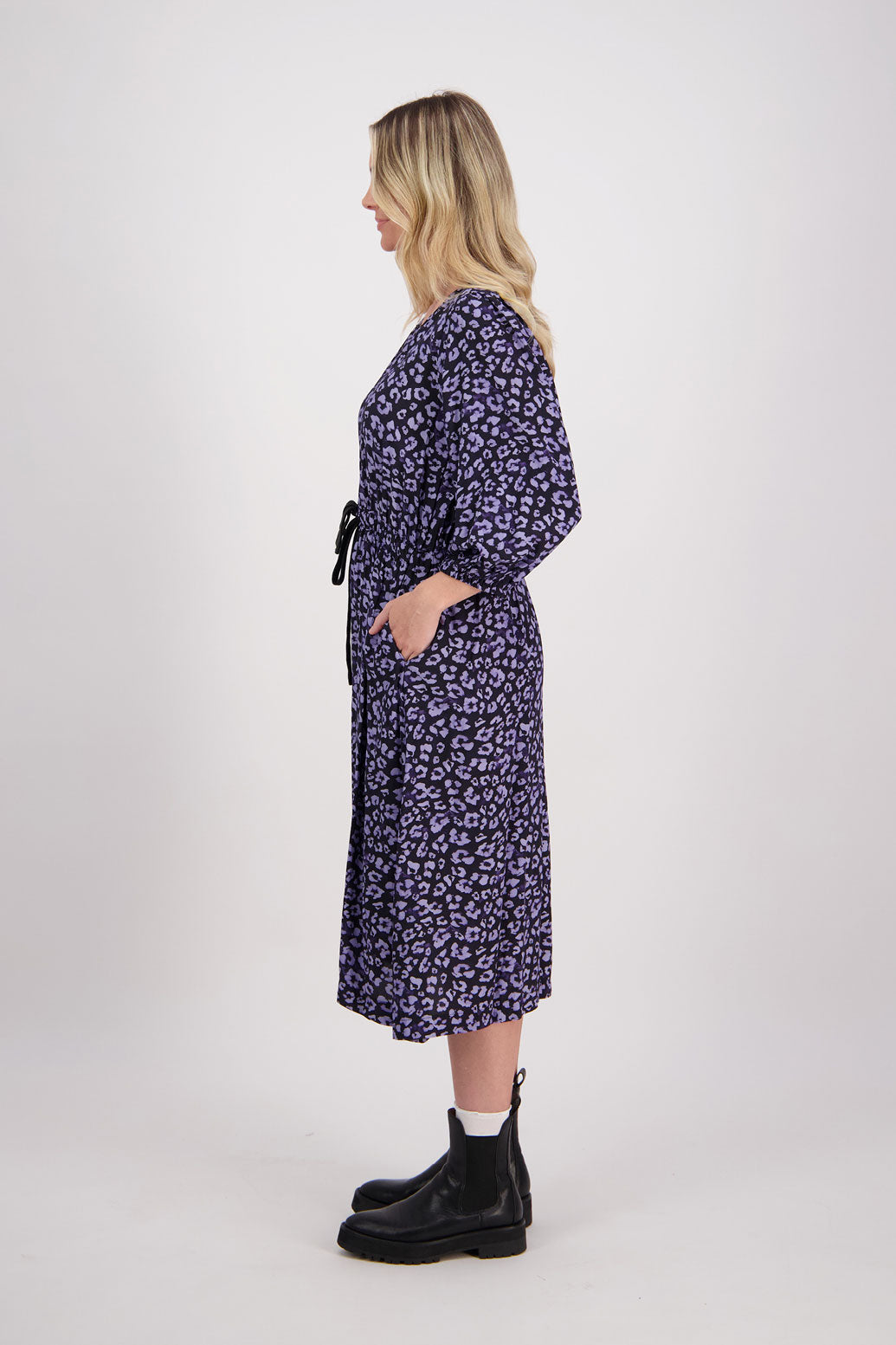 Blue Animal Briarwood visose N neck midi dress. Drawstring around the waist to create the perfect fit. Slight puff on gathered shoulders. Cara