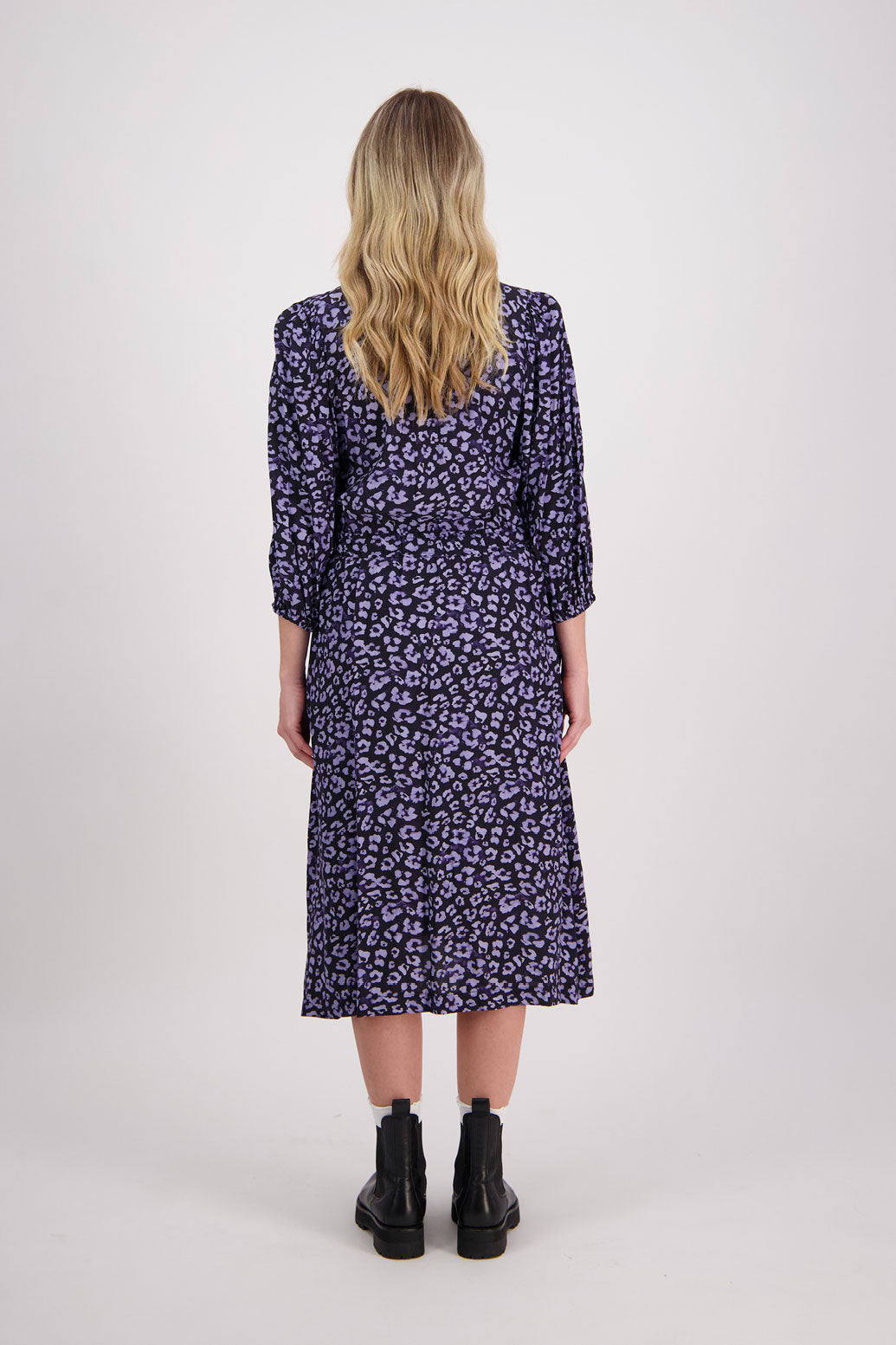 Blue Animal Briarwood visose N neck midi dress. Drawstring around the waist to create the perfect fit. Slight puff on gathered shoulders. Cara