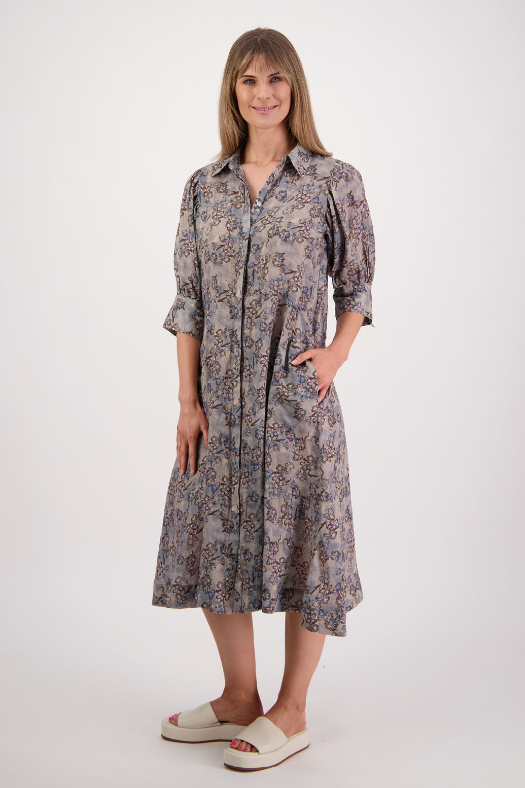 Womens shirt dress, midi length with elbow length puff sleeves. Briarwood NZ. Ramie, Christine. Denim daisy Print