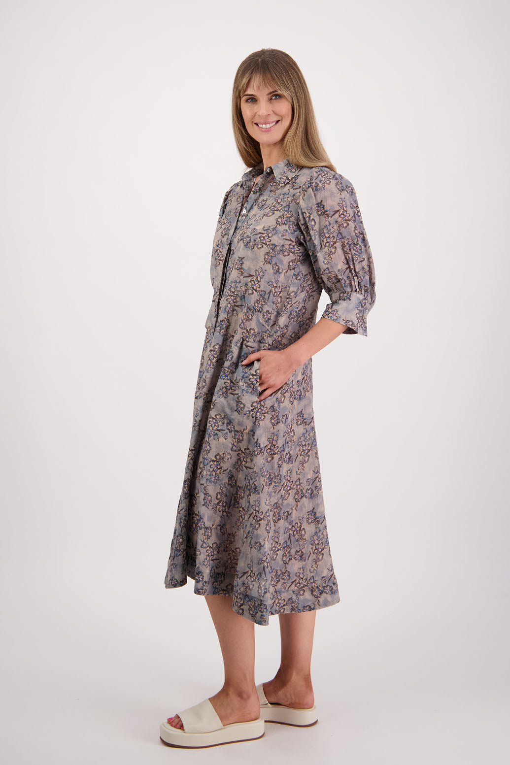 Womens shirt dress, midi length with elbow length puff sleeves. Briarwood NZ. Ramie, Christine. Denim daisy Print