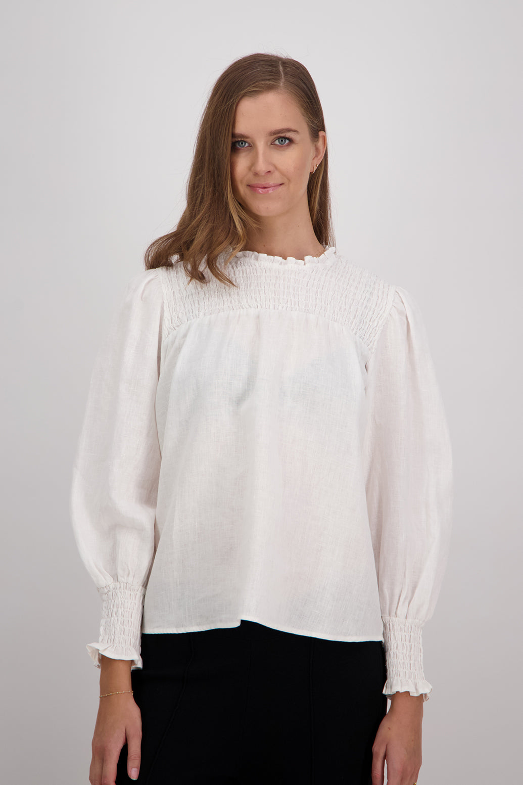 Claire Linen Long Sleeve Top - White