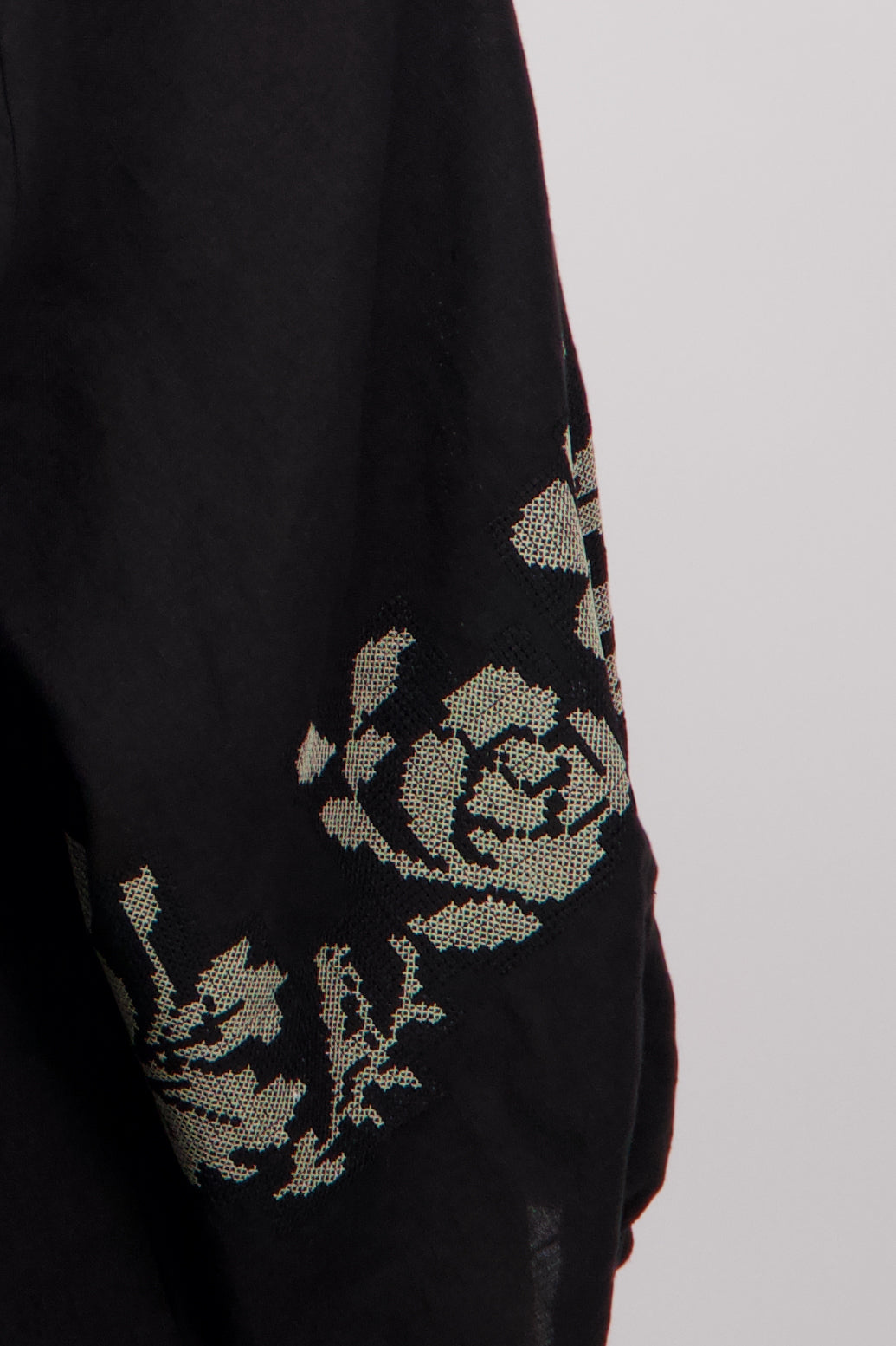 Connie Linen Shirt with Embroidered Detail - Black