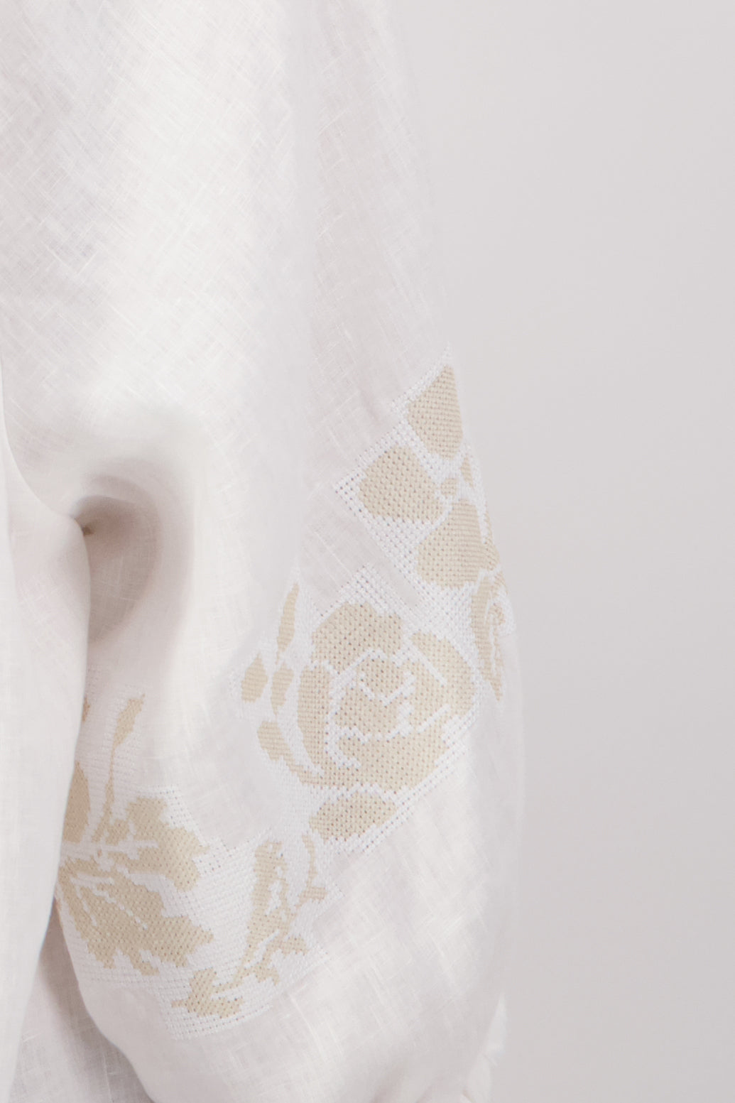 Connie Linen Shirt with Embroidered Detail - White