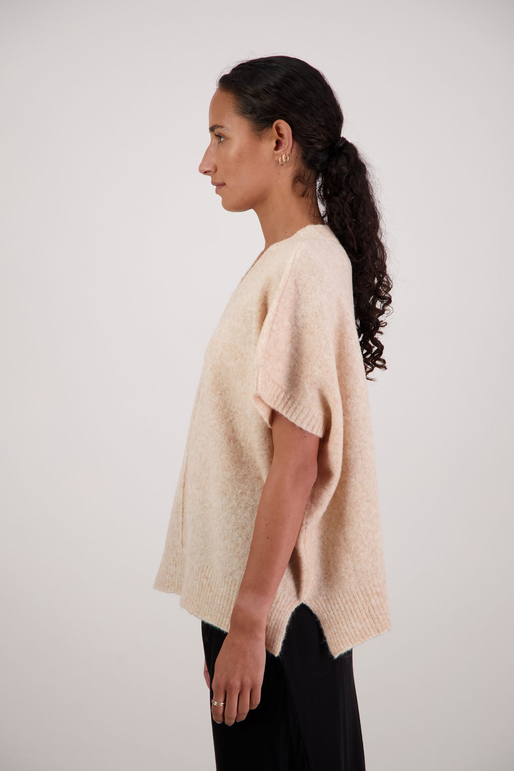 Fredrik Vest in Natural by Briarwood NZ. Alpaca/Wool blend short sleeved oversized vest