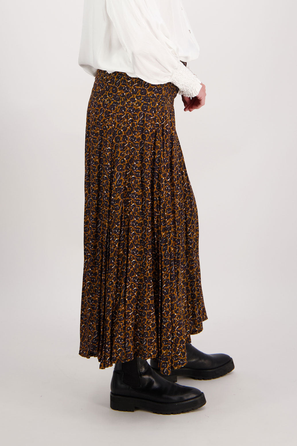 Brown Animal Briarwood maxi skirt with shirred waist. Hawthorn