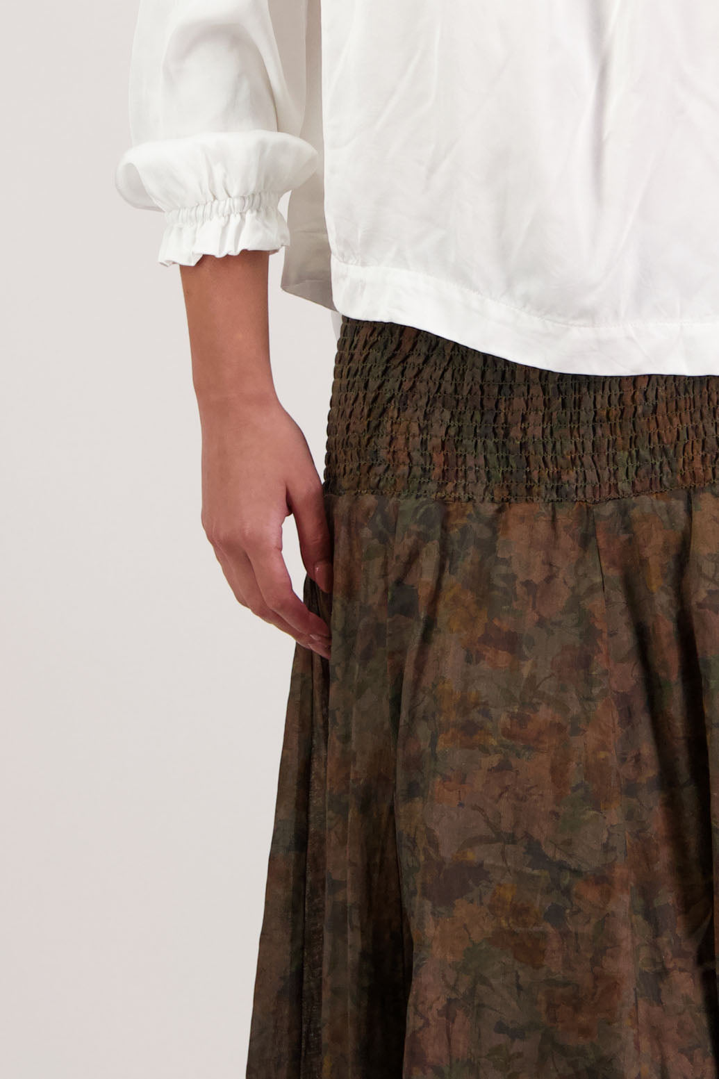 Hazelle Skirt in Vintage Floral by Briarwood NZ. Full-length 100% ramie skirt with shirred waist and cotton lining.