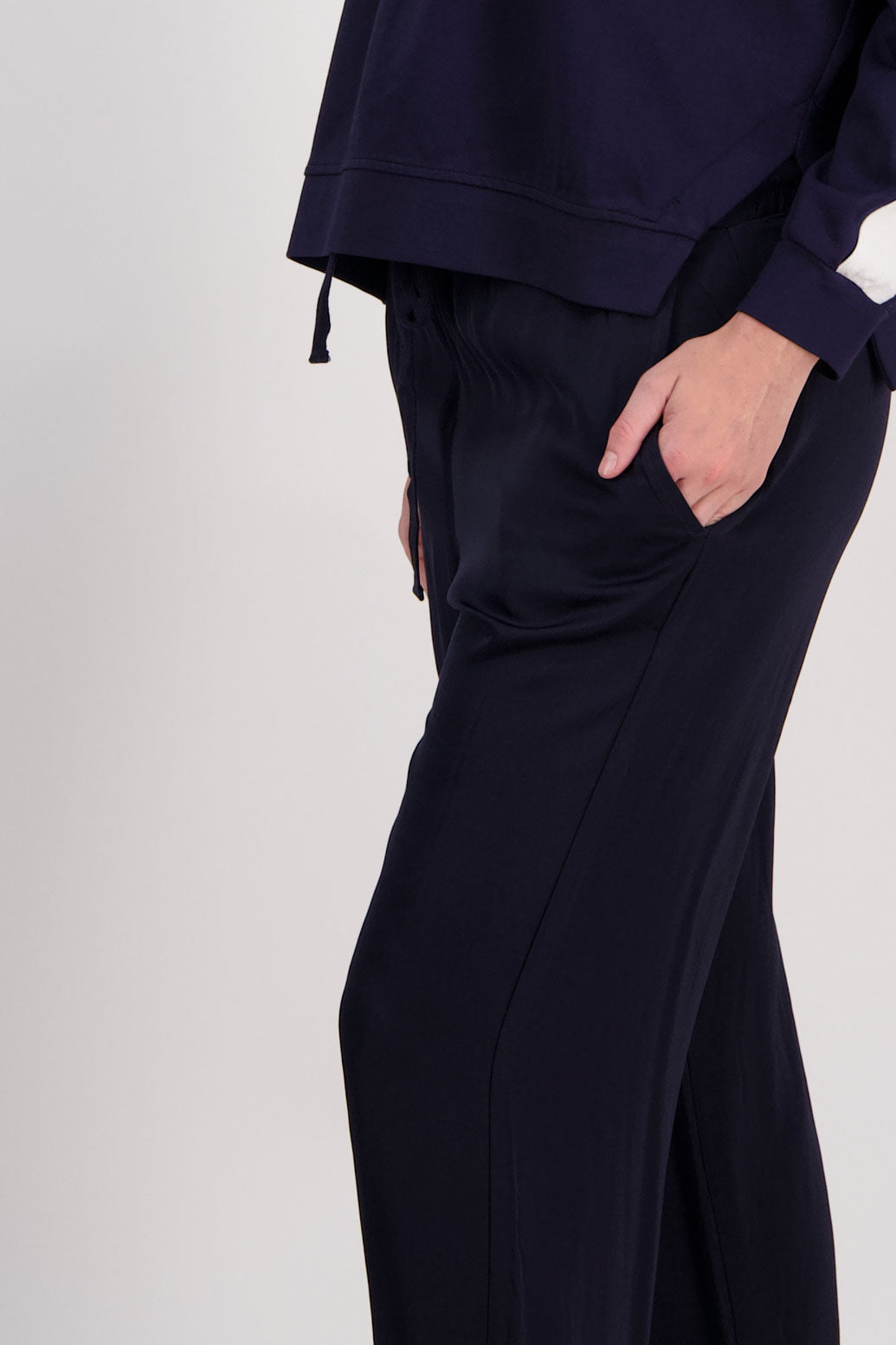 Ink/Dark Blue wide leg pant made from heavyweight viscose. Hebe