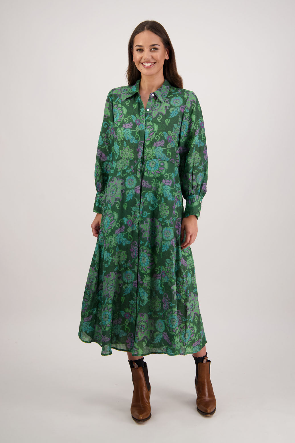 Hollie Dress in Green Floral by Briarwood NZ. Flattering 100% ramie shirt dress with full length sleeves, shaped waist, pockets