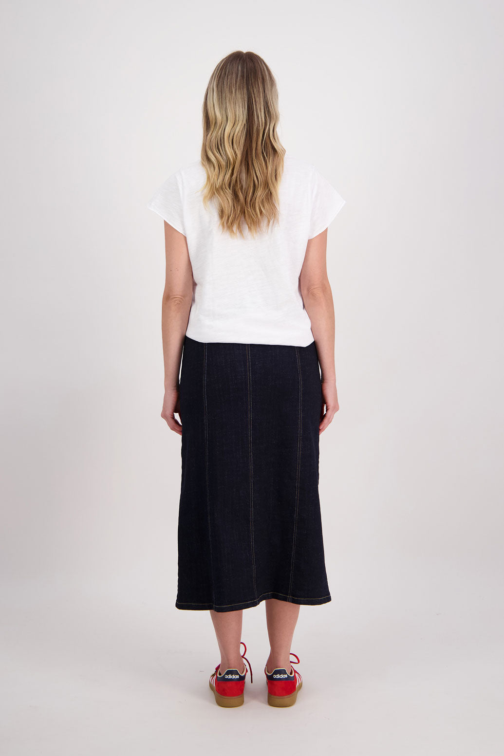 Dark denim button down skirt with slight A-Line, Hyder