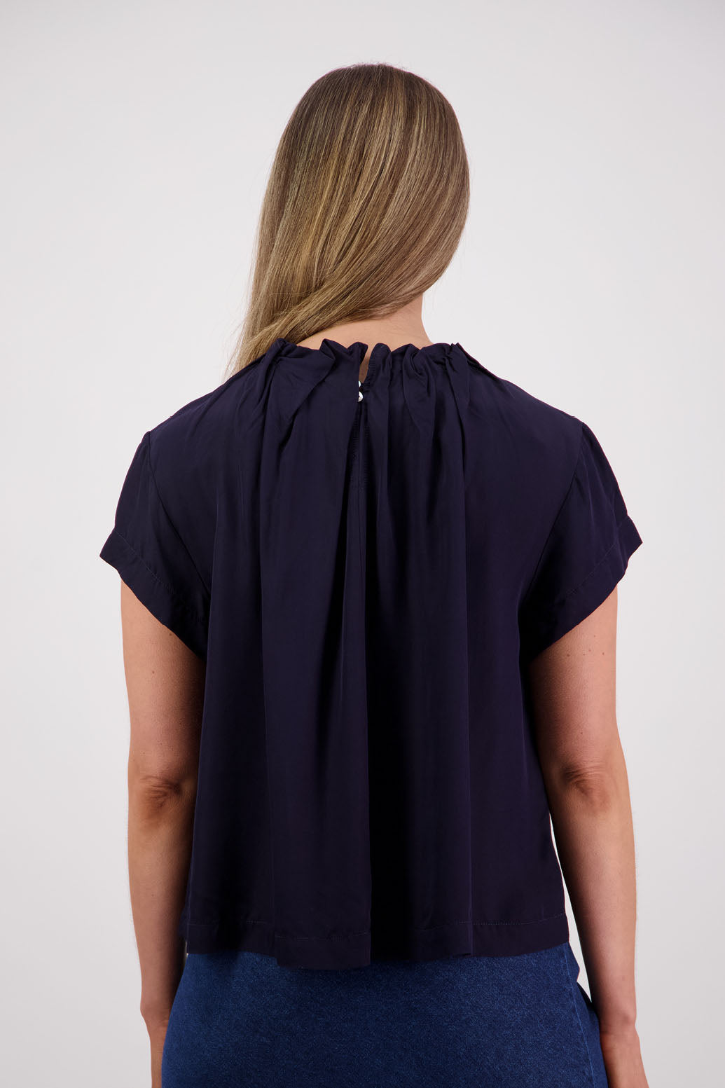 Womens Ivory Ink Top. Short sleeves with soft pleats around neck. Briarwood NZ. Jackie