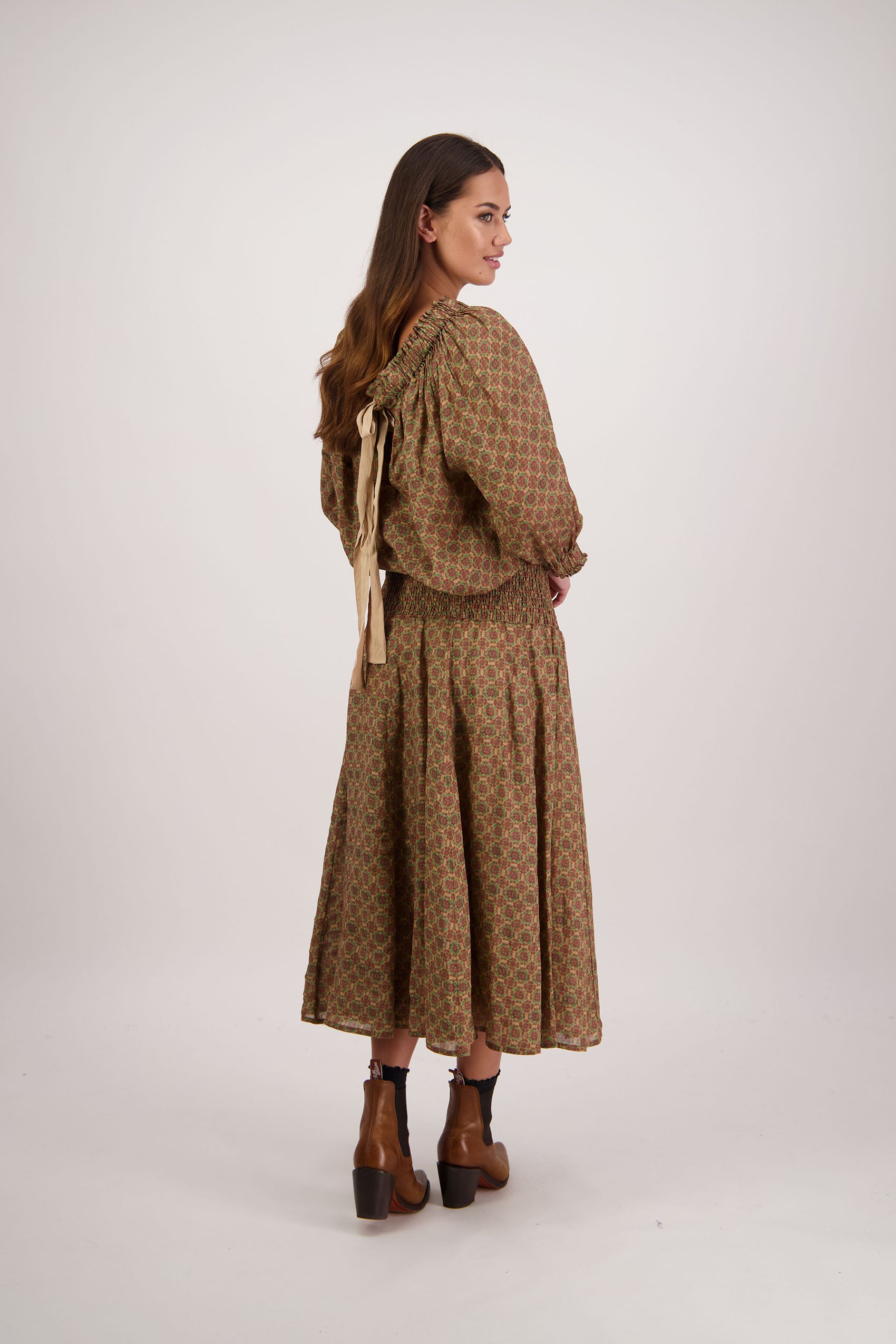 Annabella Camel Tile Top