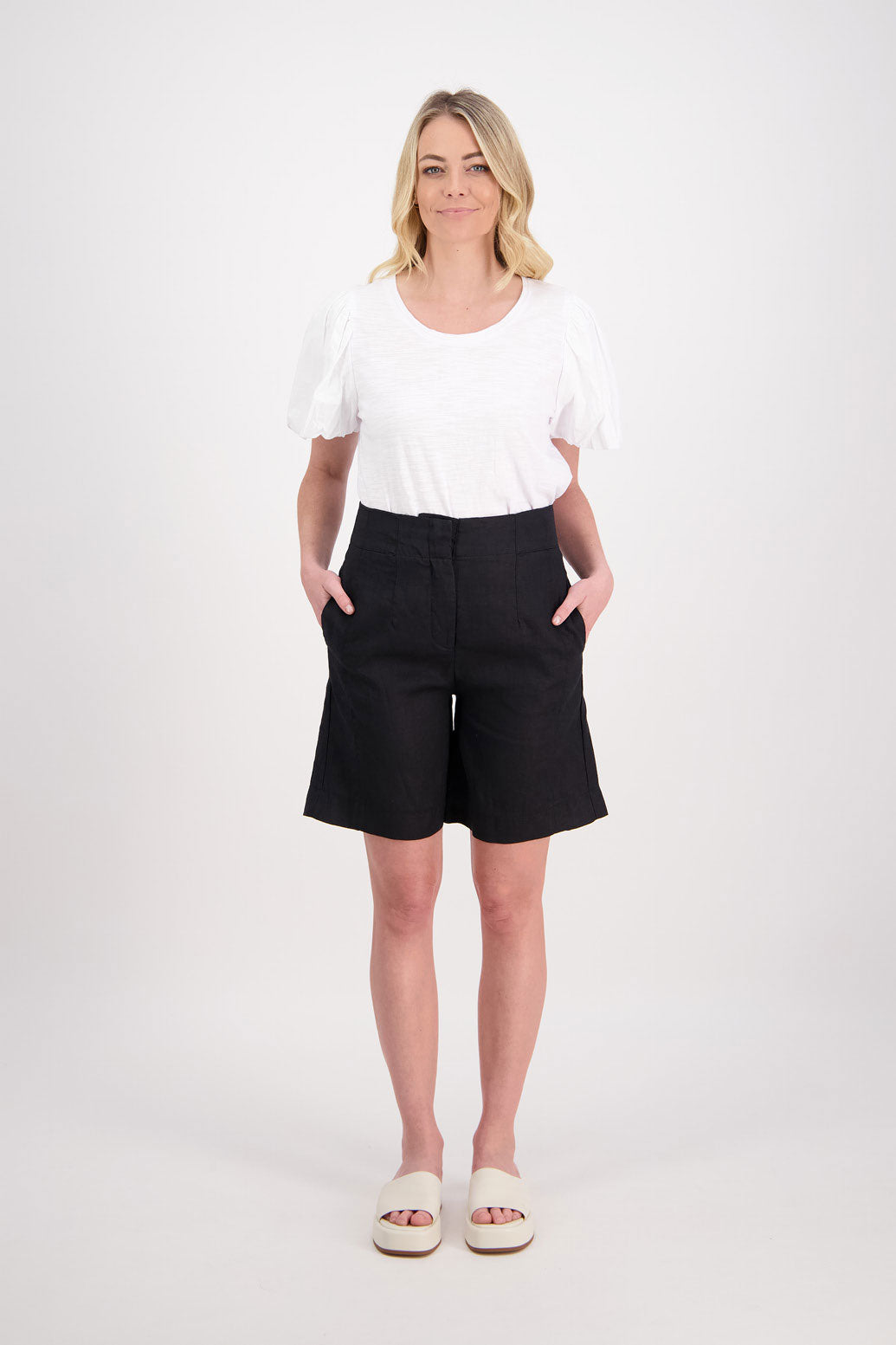 Pea Black Linen Longline Short