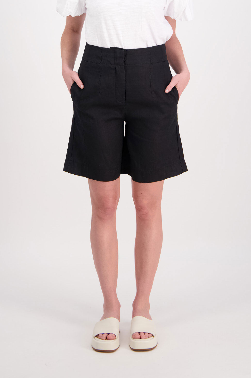 Pea Black Linen Longline Short