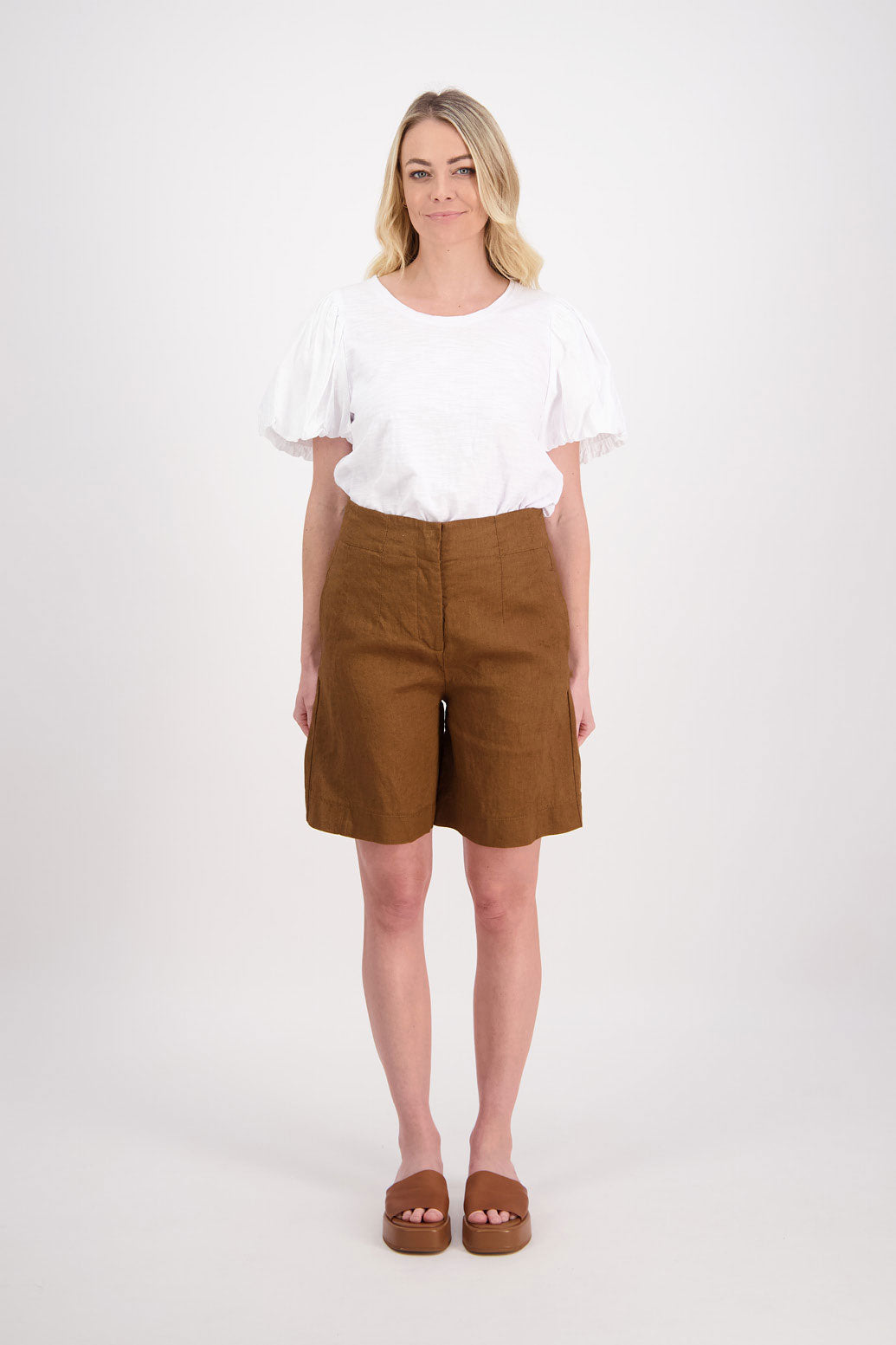 Pea Longline Linen Short - Tan