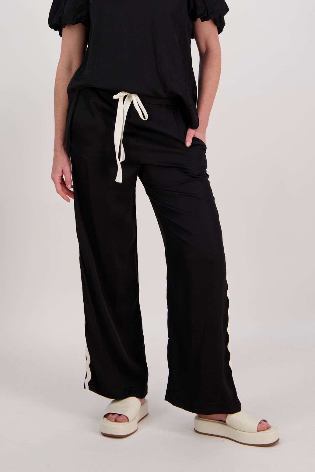 Pepper Black Pant