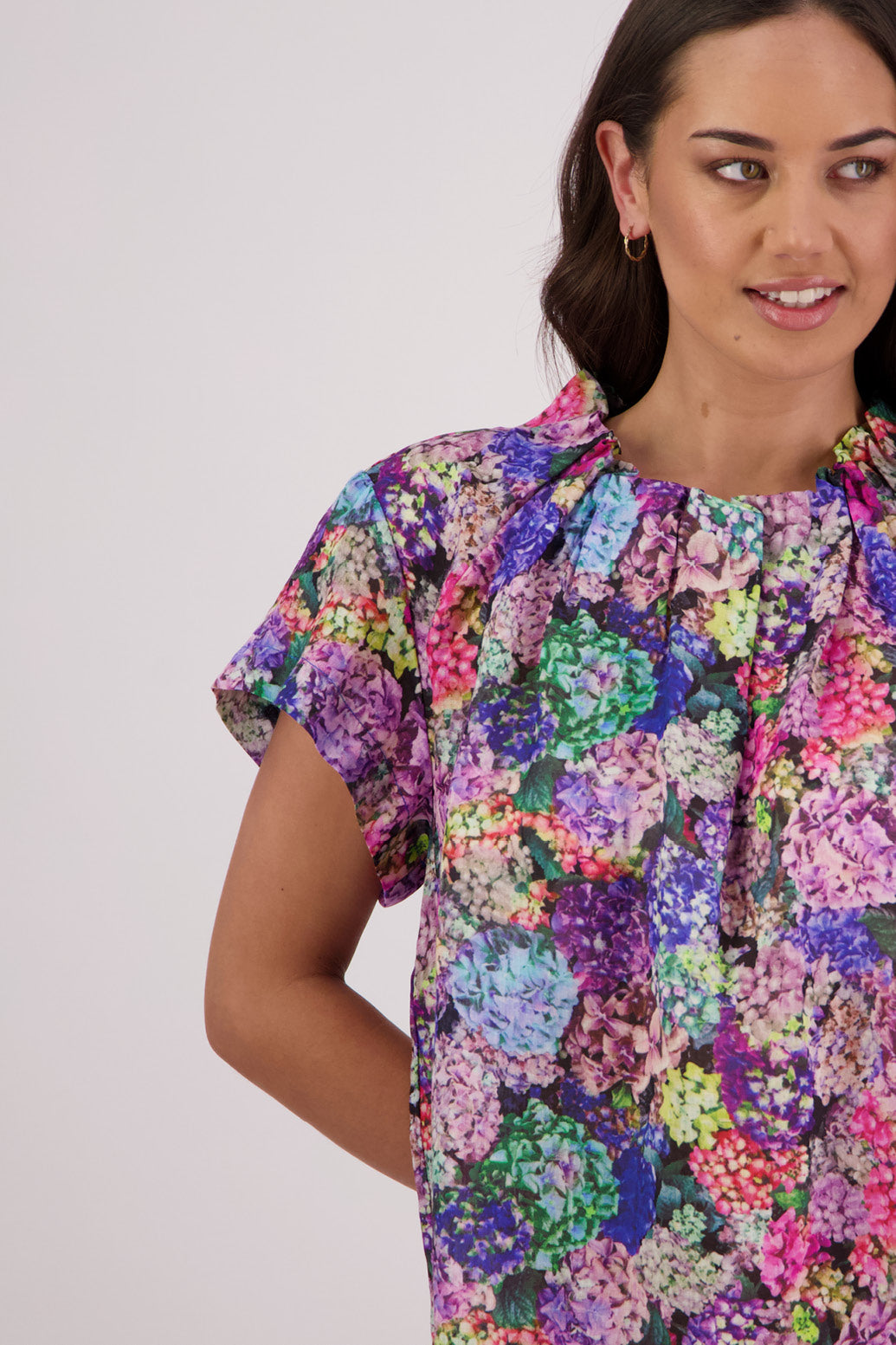 Close up front view of Briarwood Pia Top in Hydrangea print.