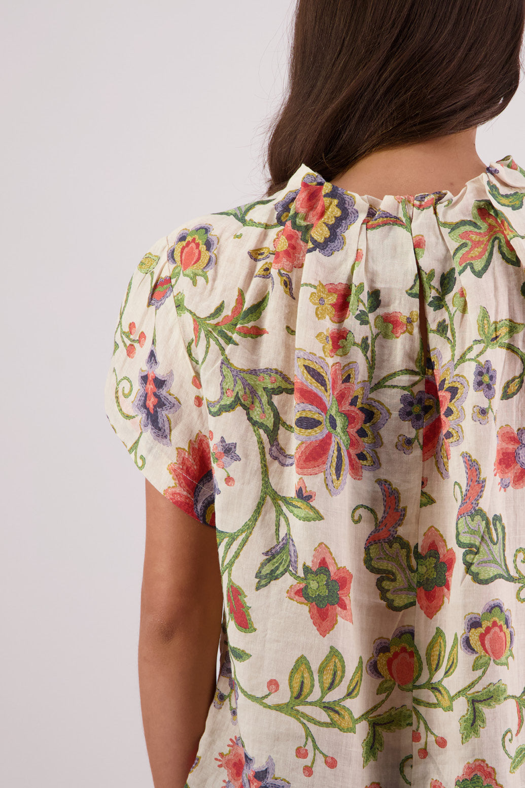 Close up of back view of Briarwood Pia Top in Jacobean print.