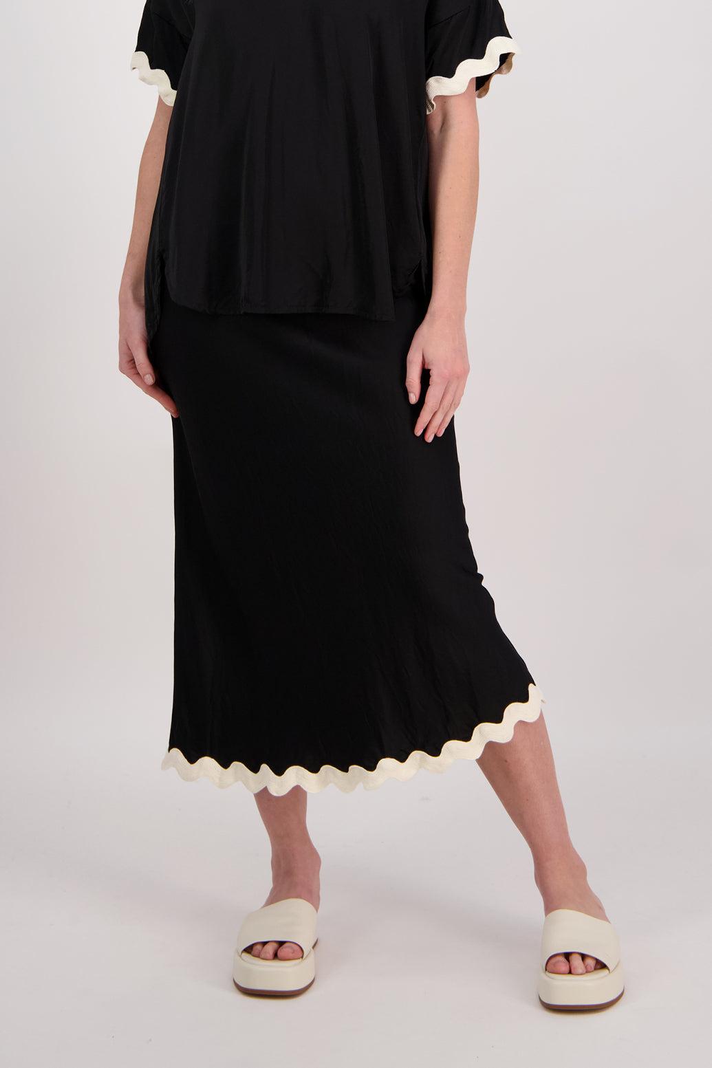 Poppy Black Skirt