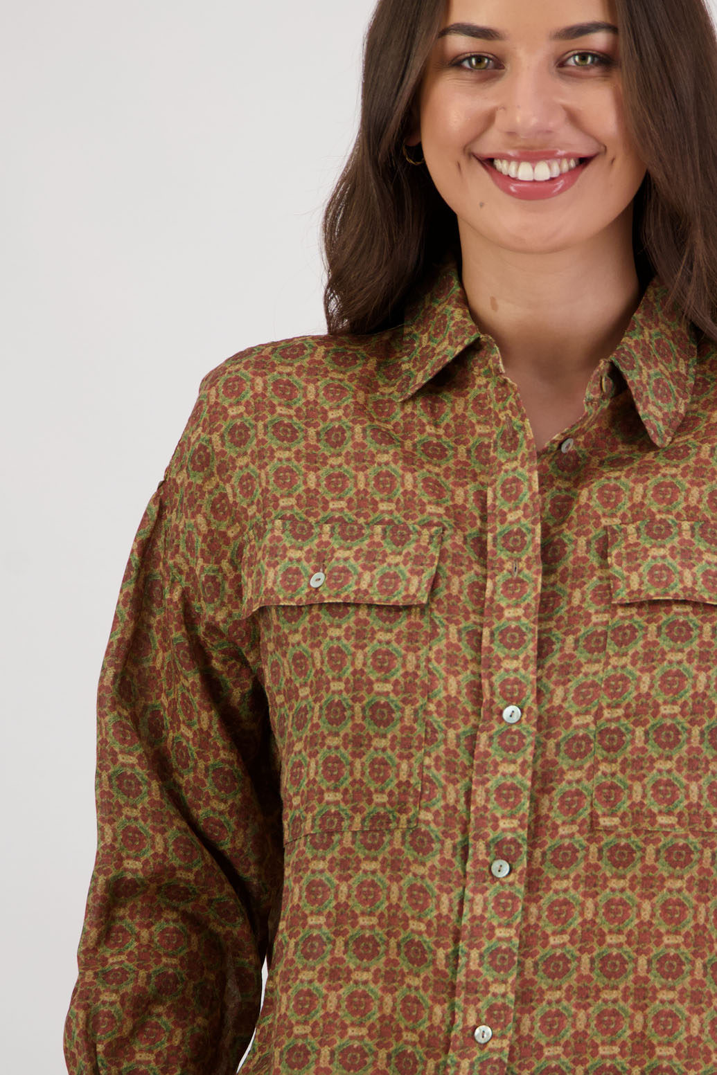 Ripley Shirt in Camel Tile by Briarwood NZ. 100% Ramie collared button through shirt, full length sleeves, longer at the back, side splits, pockets on the front