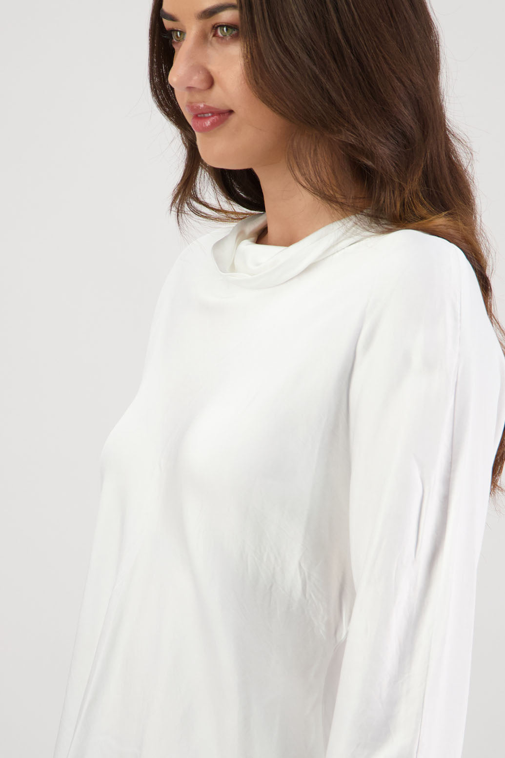 Rosanna Top in Ivory by Briarwood NZ. 100% viscose topwith roll neck, 3/4 sleeves, bias cut, lace trim