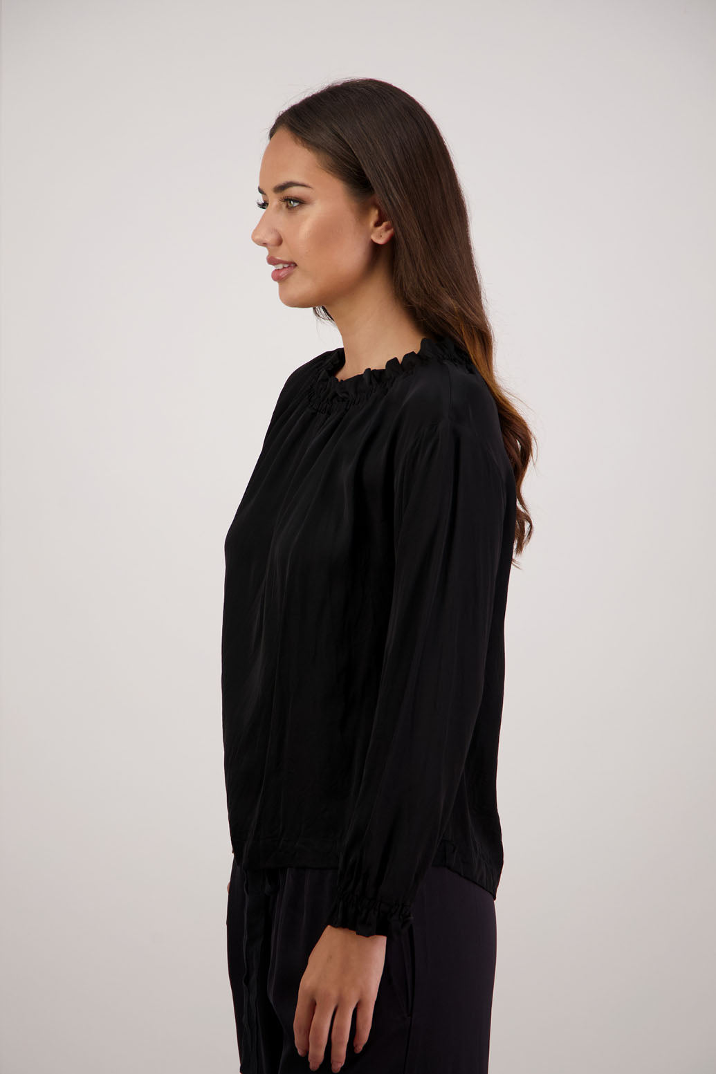Rowan Black Top by Briarwood NZ. 100% viscose easy fit top with full length sleeves, elasticated neck